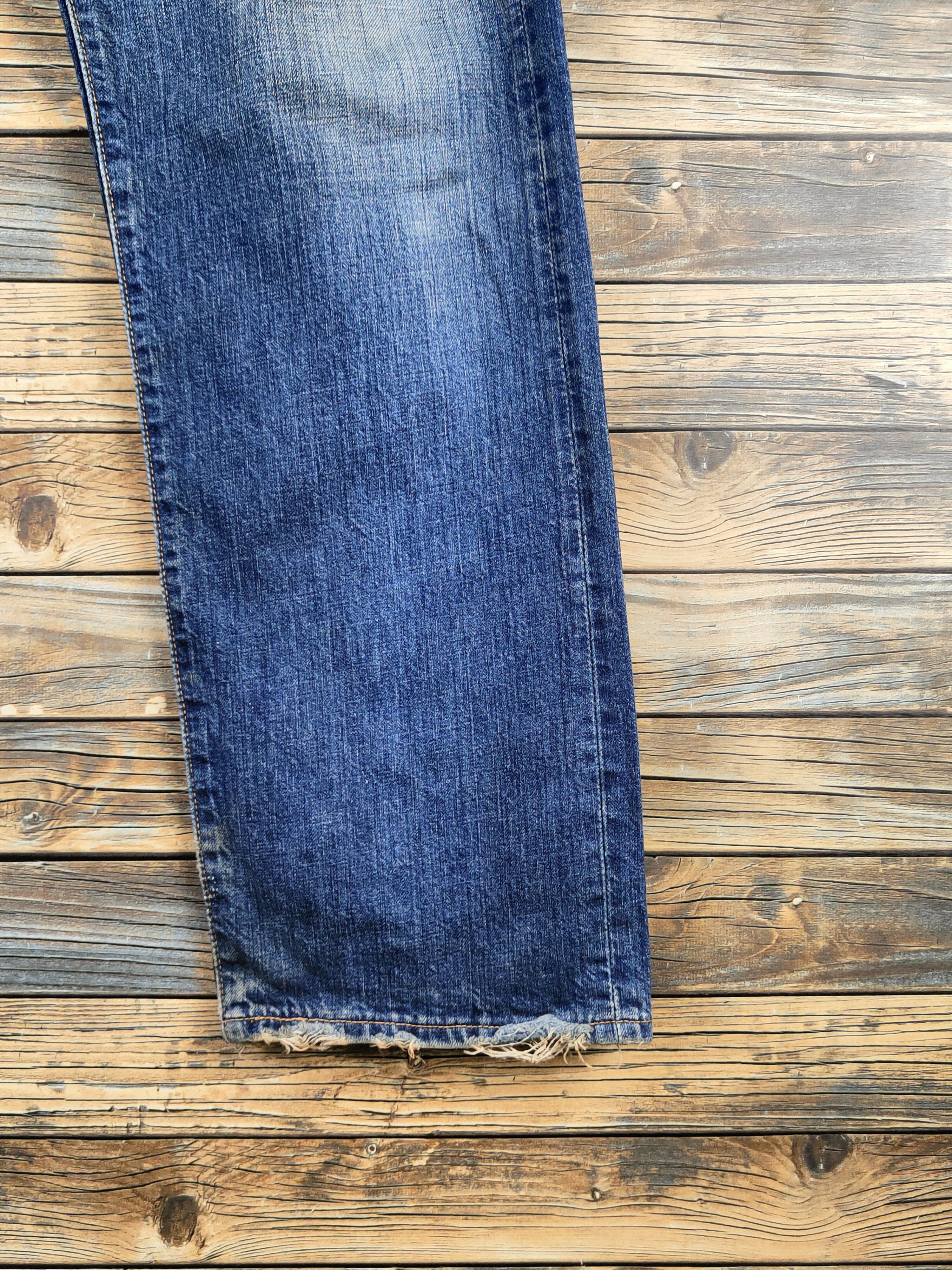 Levi's 501 Levi's Blue Distressed Ripped denim Jeans #S2834 Size US 33 - 6 Thumbnail