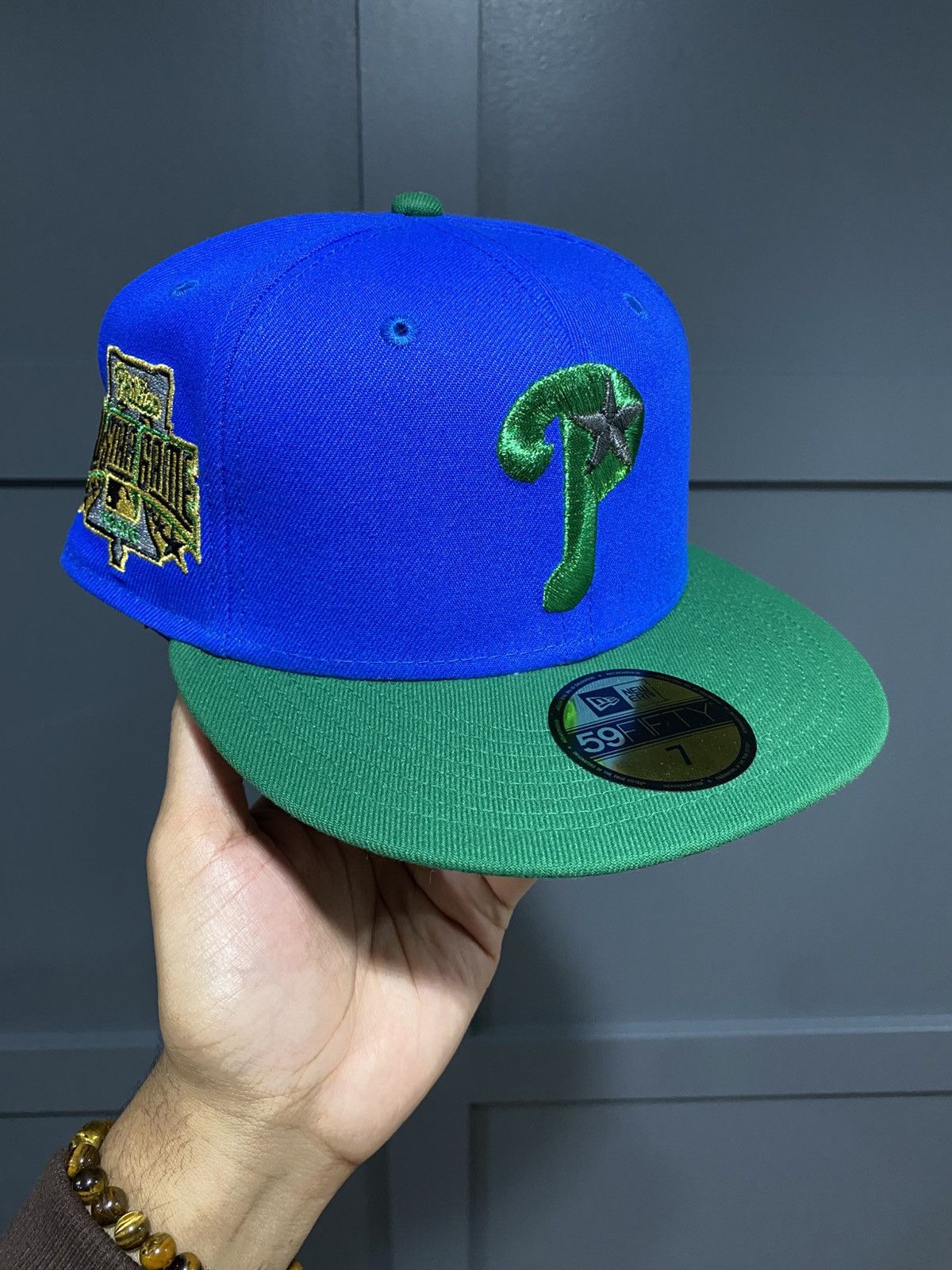 MLB Sz 7 - Philadelphia Phillies New Era Fitted Size ONE SIZE - 1 Thumbnail
