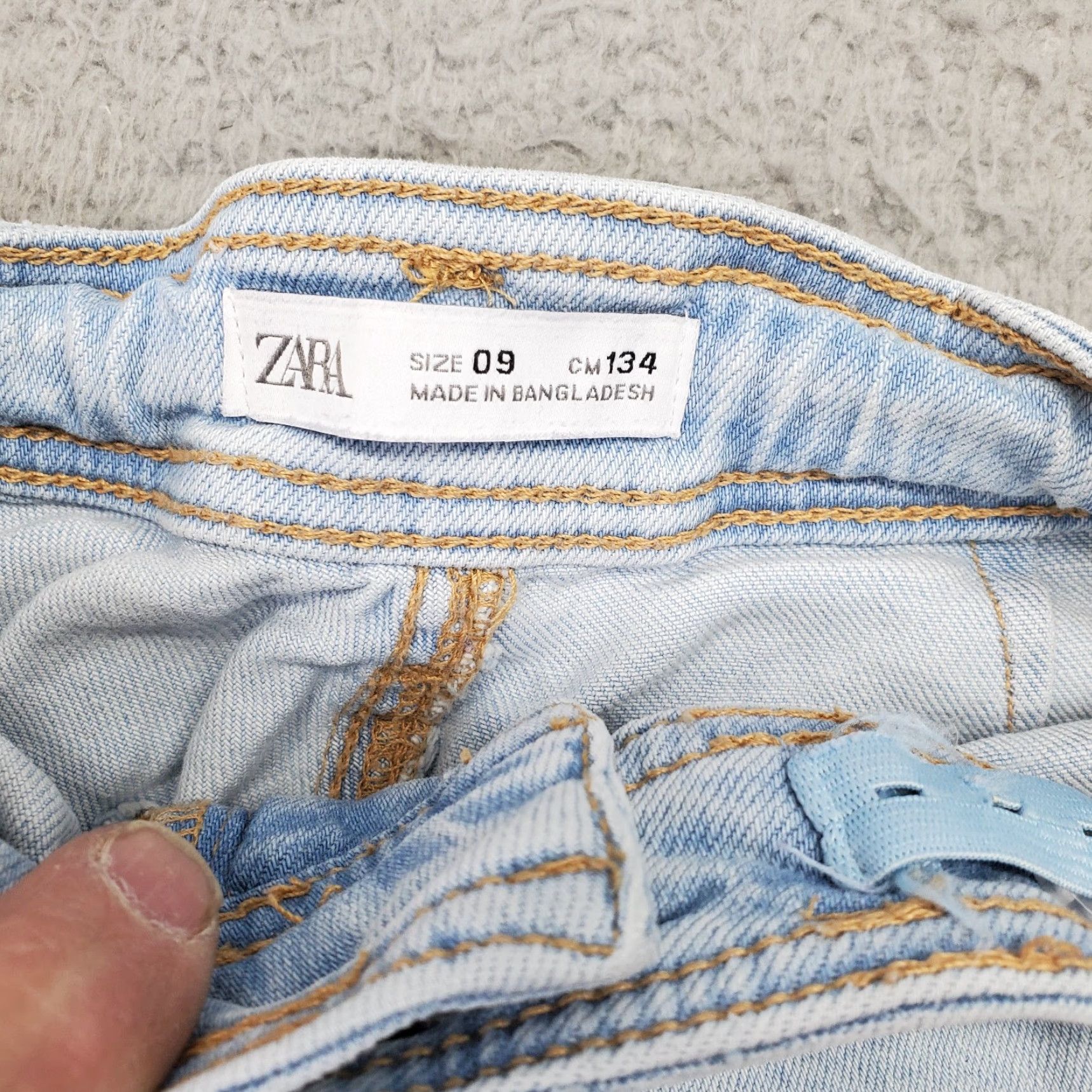 Zara Zara Jeans Womens 9 Blue Denim High Rise Adjustable Waist Frayed Hem Wide Leg Shirt? Size 30" / US 8 / IT 44 - 7 Thumbnail