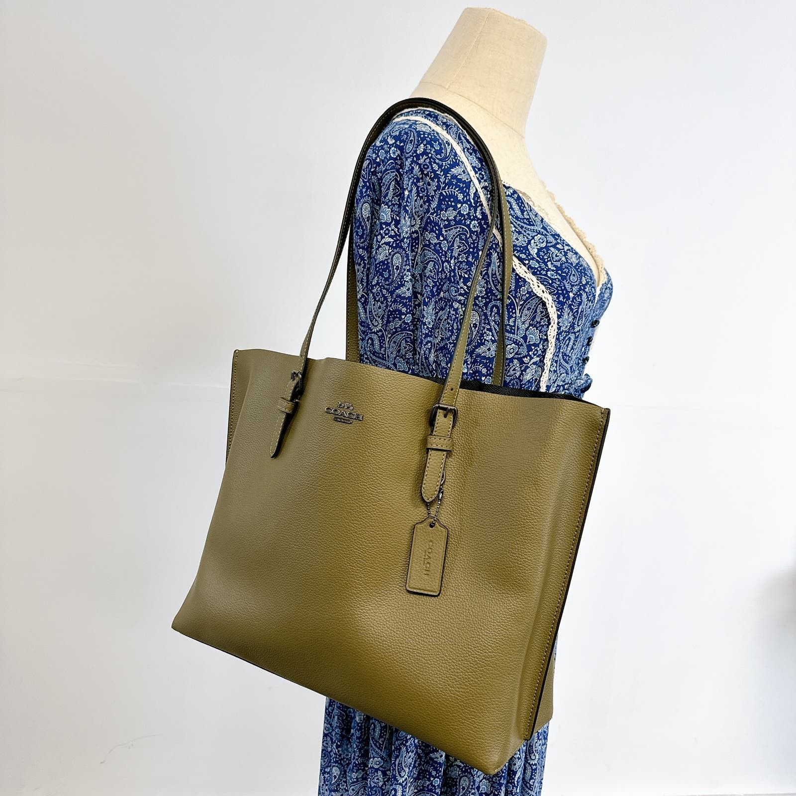 image of Coach 1671 Mollie Tote In Kelp Black in Green, Women's