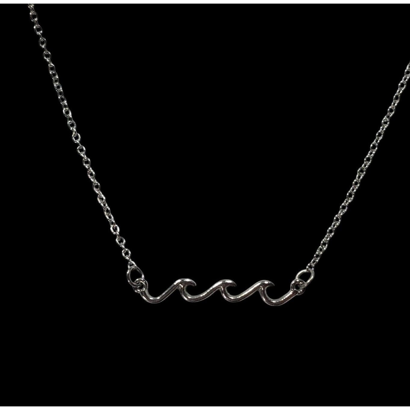 Other Minimalist Beachy Summer Wave Silver Tone Necklace Size ONE SIZE - 4 Thumbnail