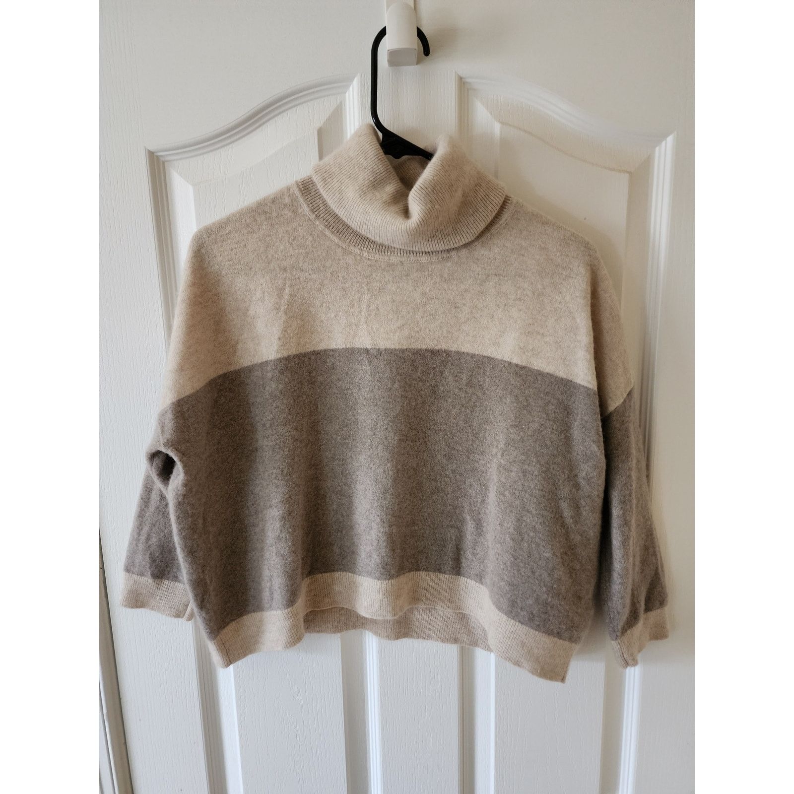 Hobbs London Hobbs London Color Block 100% Cashmere Sweater NWOT XS Boxy Size XS / US 0-2 / IT 36-38 - 2 Thumbnail