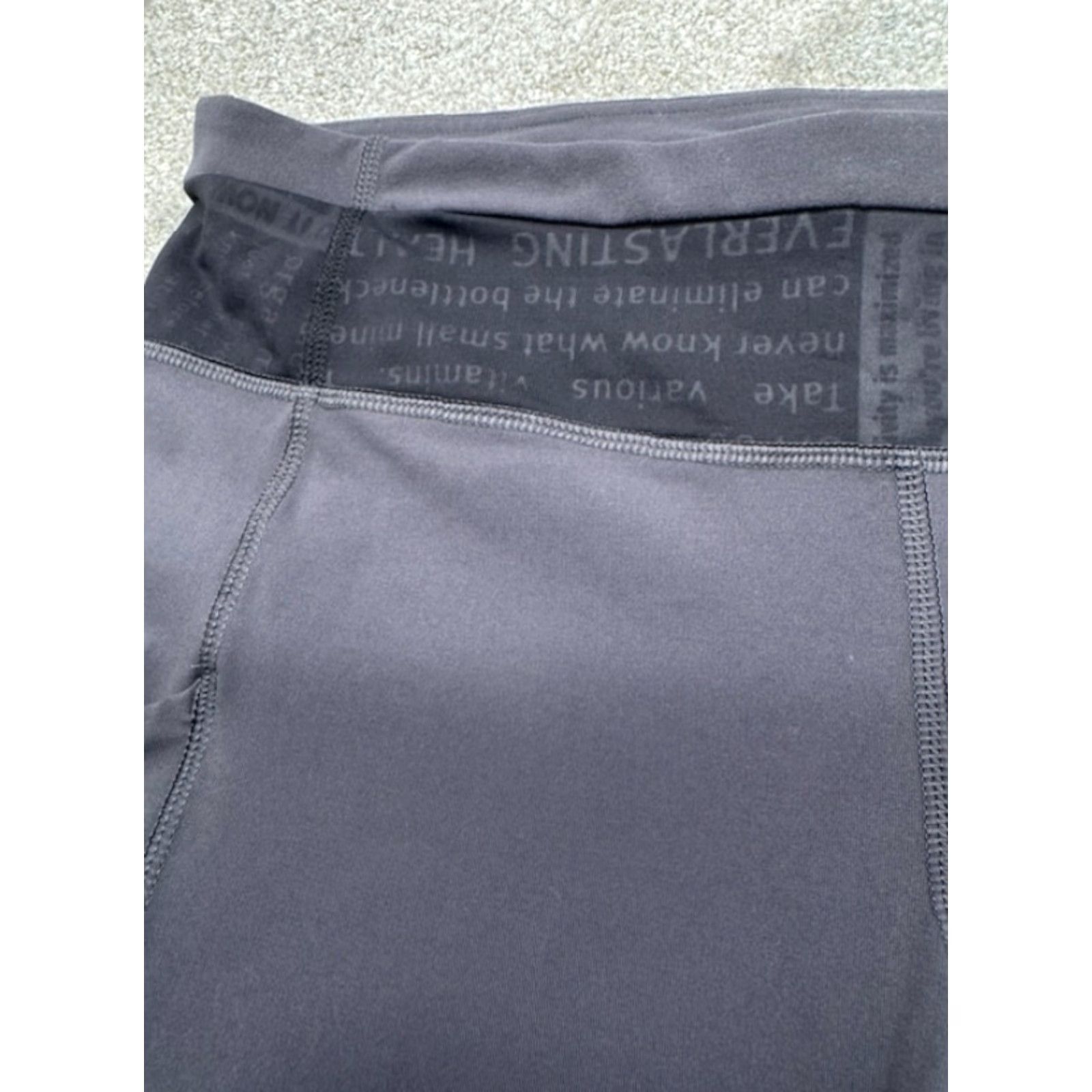 Lululemon Lululemon Leggings Black 10 Pockets Inspirational Quotes Zippered Pocket Size 10 Women Activewear Leggings Size 32" / US 10 / IT 46 - 5 Thumbnail