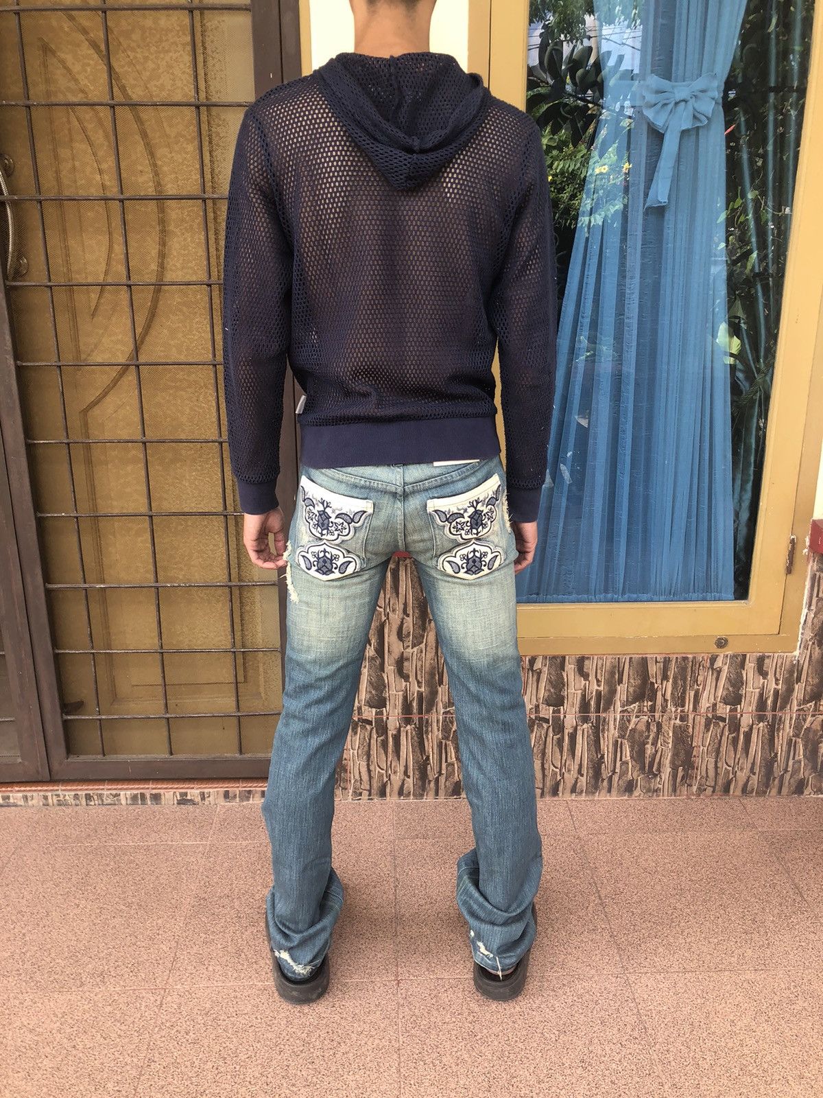 Japanese Brand People 4 Peace Flared Distressed Floral Embroidered Size US 27 - 5 Thumbnail