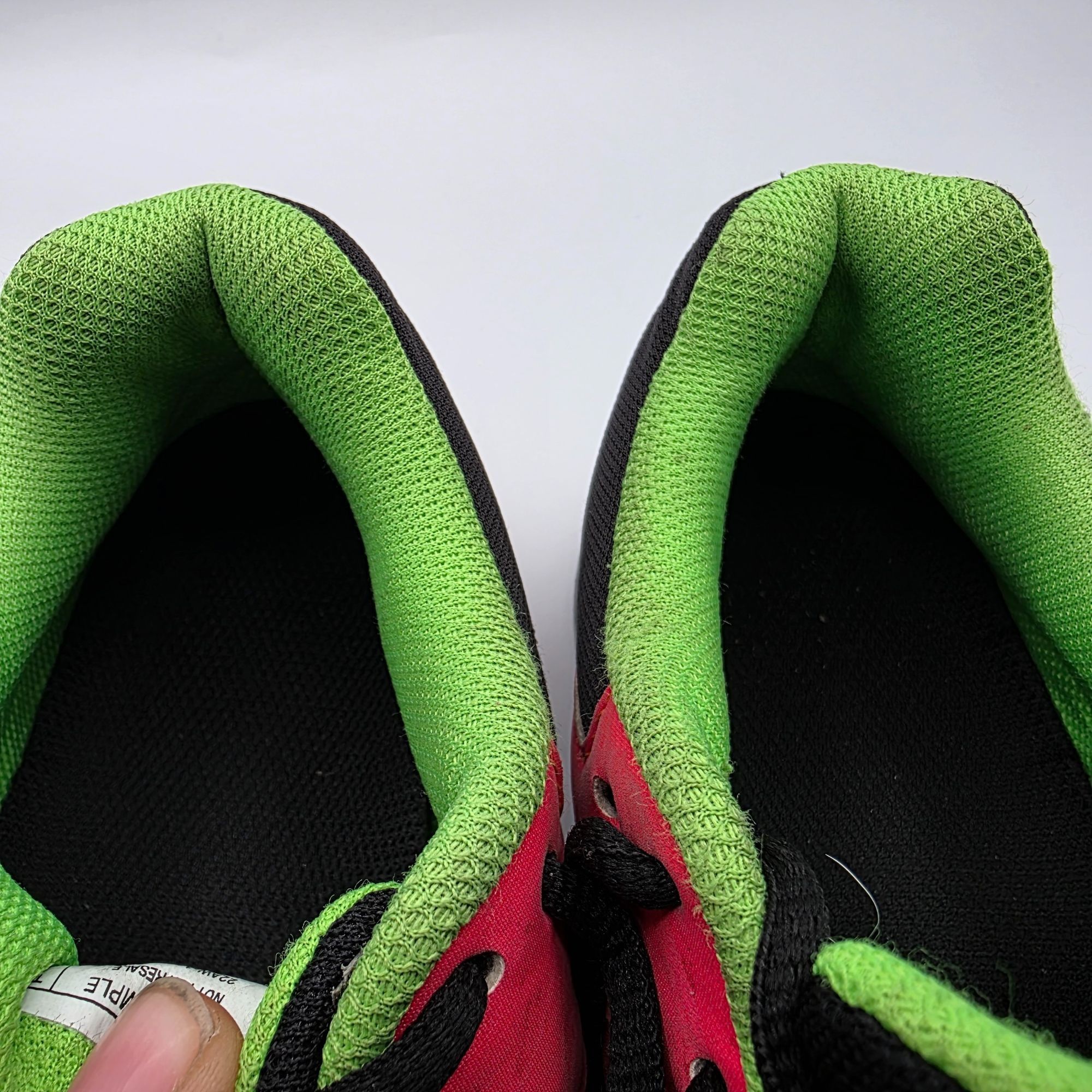 Asics Asics Lazerbeam SH Womens Size 5.5 Black Athletic Sample Sho Size US 5.5 / IT 35.5 - 9 Thumbnail