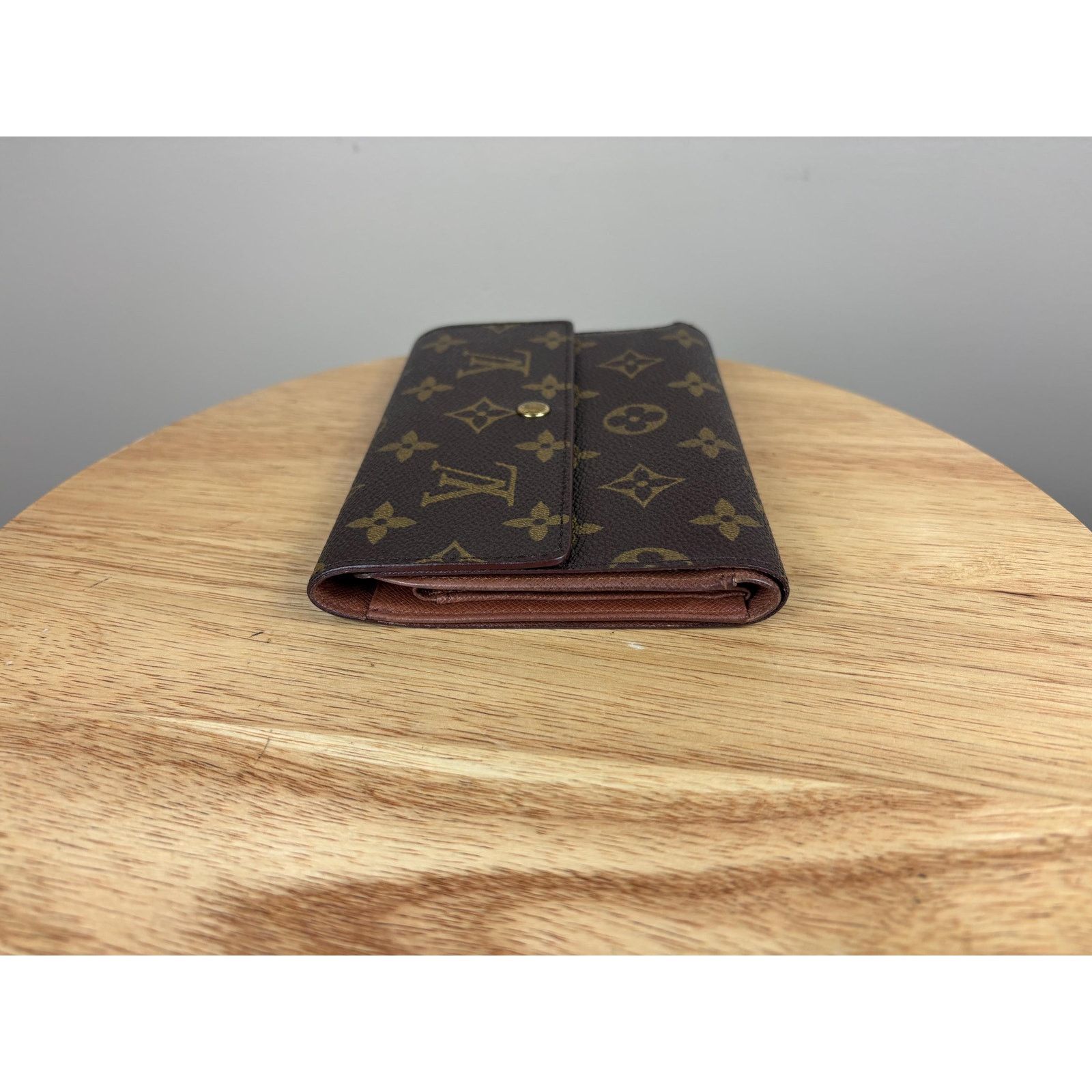 Louis Vuitton Authentic Louis Vuitton Monogram Porte Tresor Trifold Wallet Size ONE SIZE - 4 Thumbnail