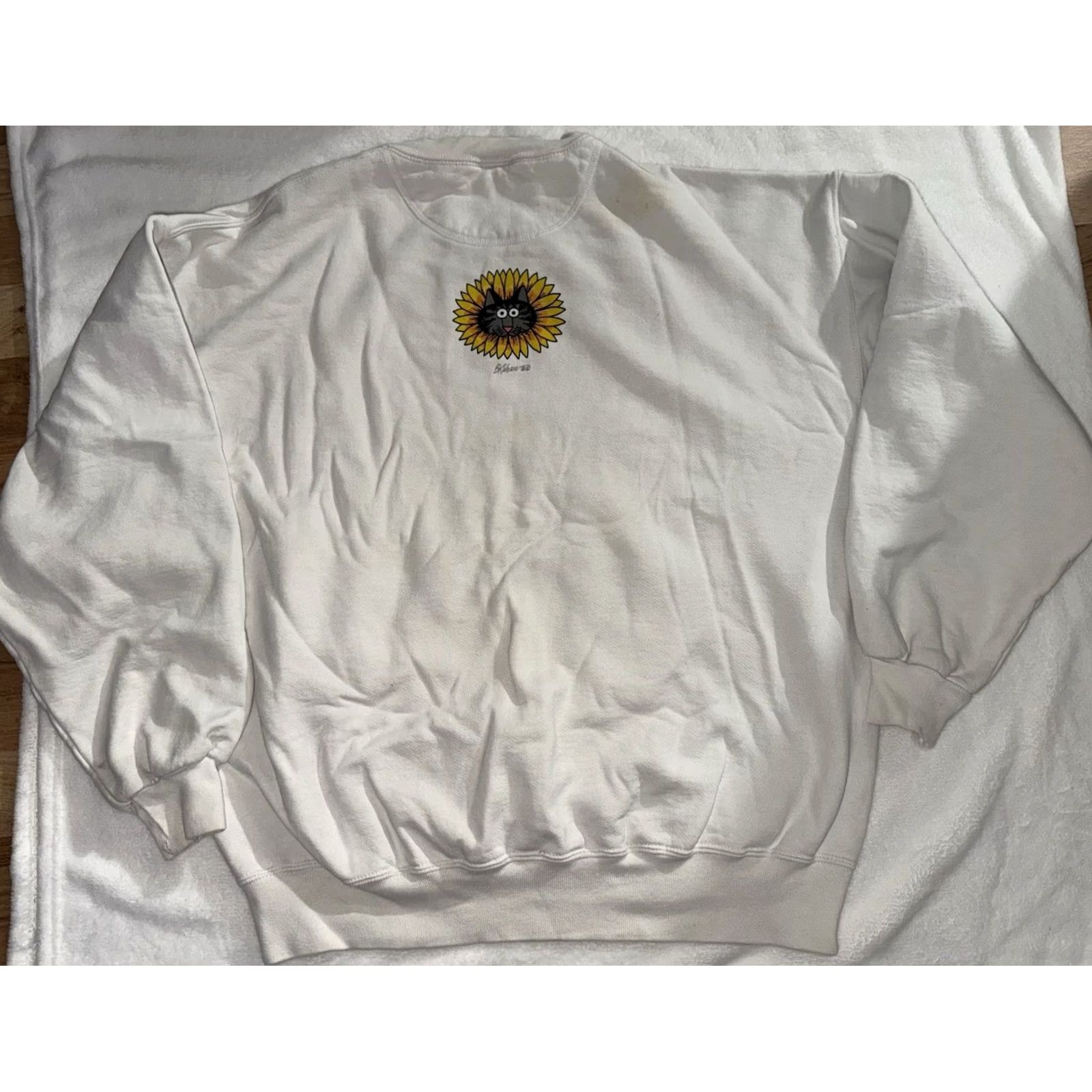 Vintage VINTAGE Crazy Shirts B Kliban Cat Sunflower Hawaii Crewneck Large White Long Sleeve Adult Mens Womens Size L / US 10 / IT 46 - 3 Thumbnail
