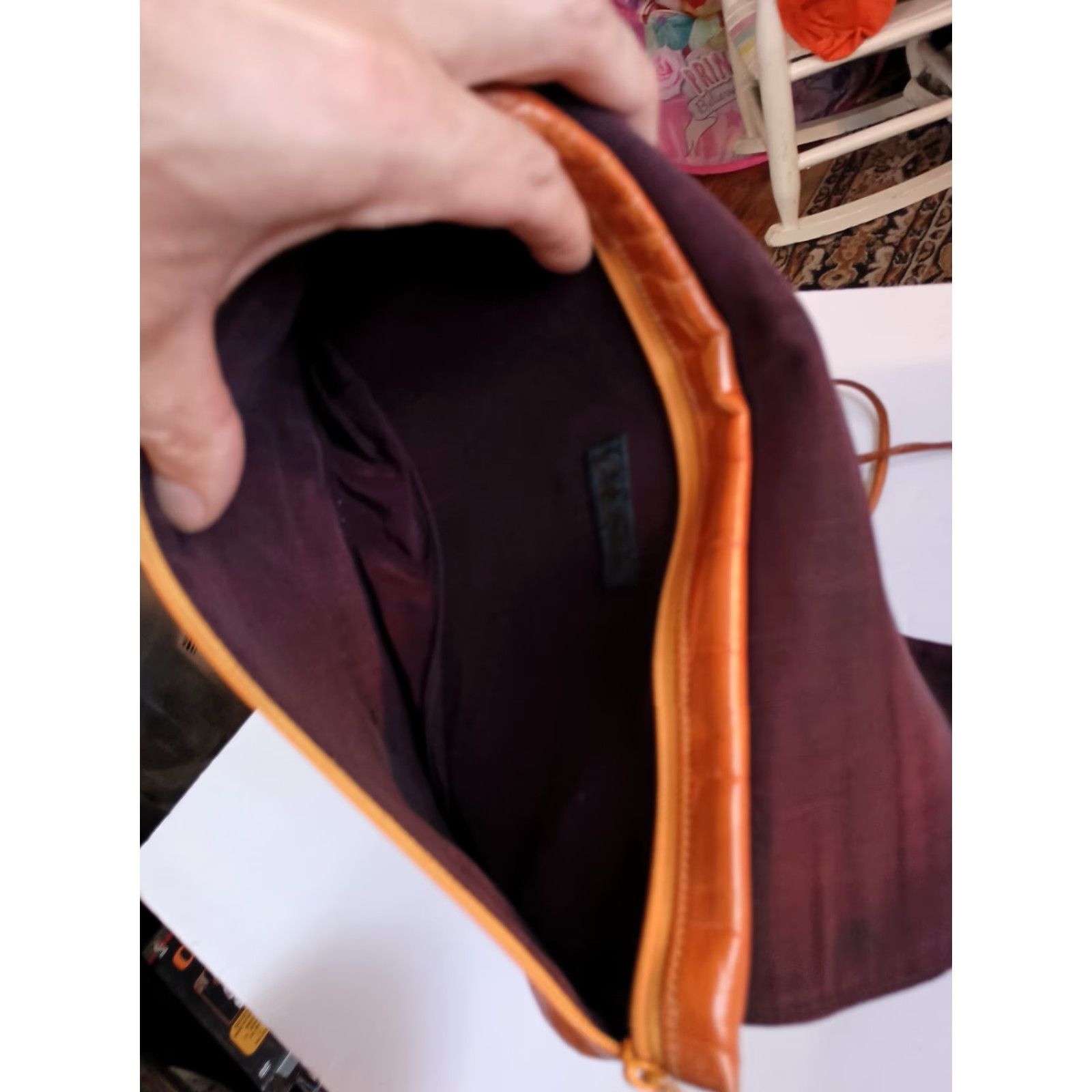 Vintage VINTAGE Carlos Falchi Shoulder Bag Crocodile Leather Brown Medium Brown Leather Lining Black Leather Snap Closure Crossbody Strap Women 90s Style Size ONE SIZE - 4 Thumbnail