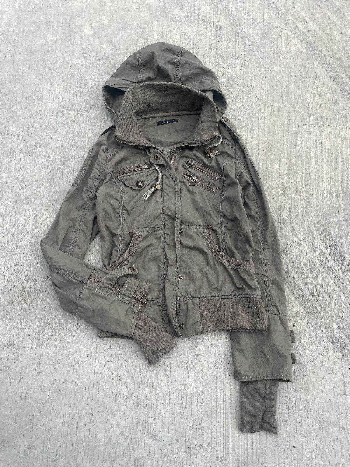 Japanese Brand 2000s japanese brand ingni bono hood millitary parachute Size US S / EU 44-46 / 1 - 4 Thumbnail