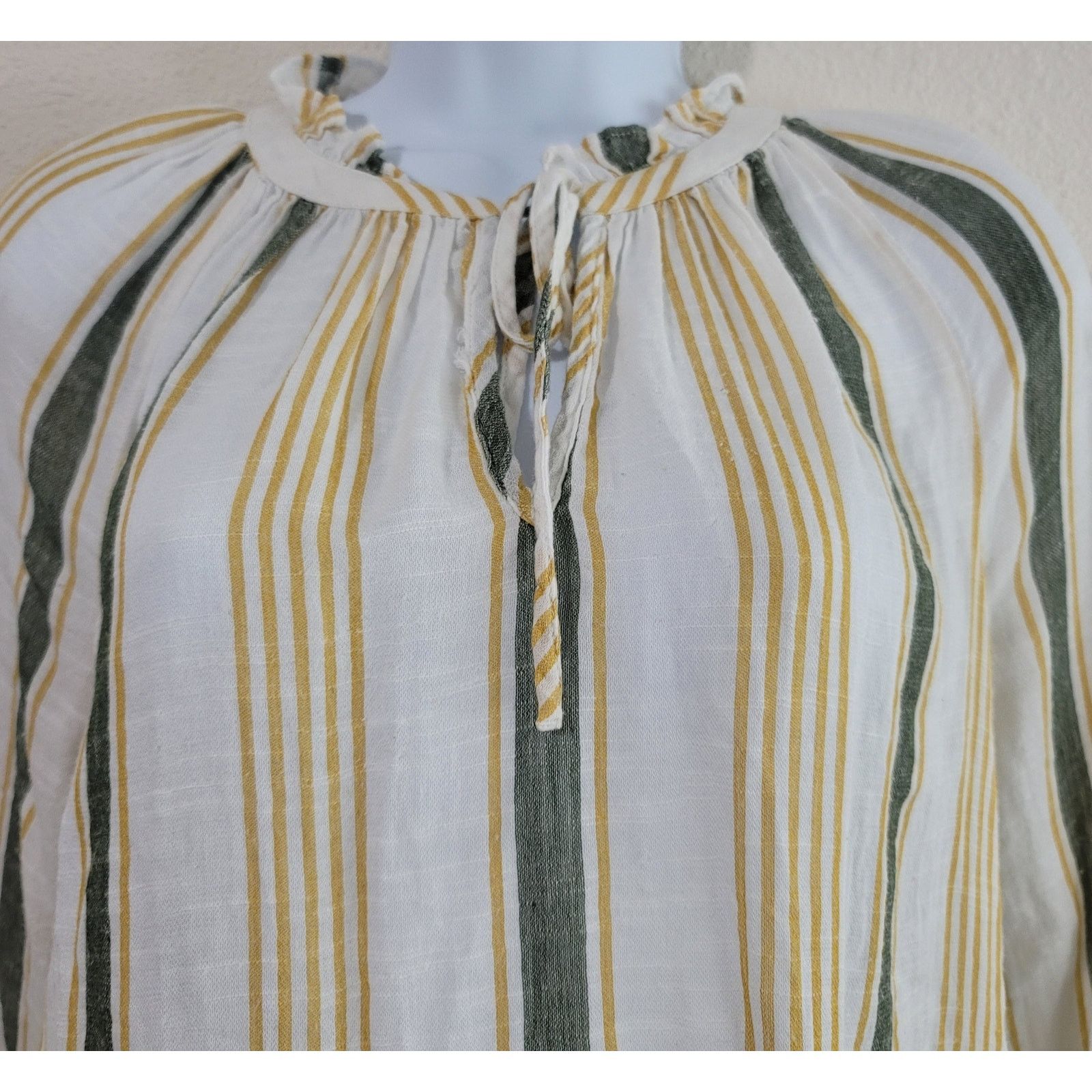 Lucky Brand Lucky Brand White Green Gold Stripe Top Small Round Ruffle Size S / US 4 / IT 40 - 2 Thumbnail