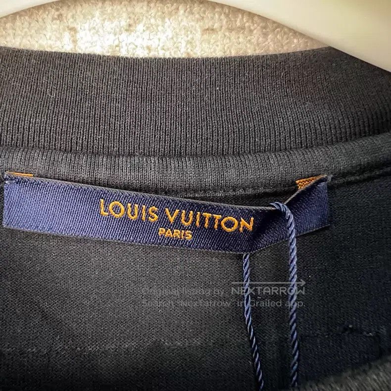 Louis Vuitton Louis Vuitton Solid embossed logo crew neck short sleeves Size US M / EU 48-50 / 2 - 4 Thumbnail