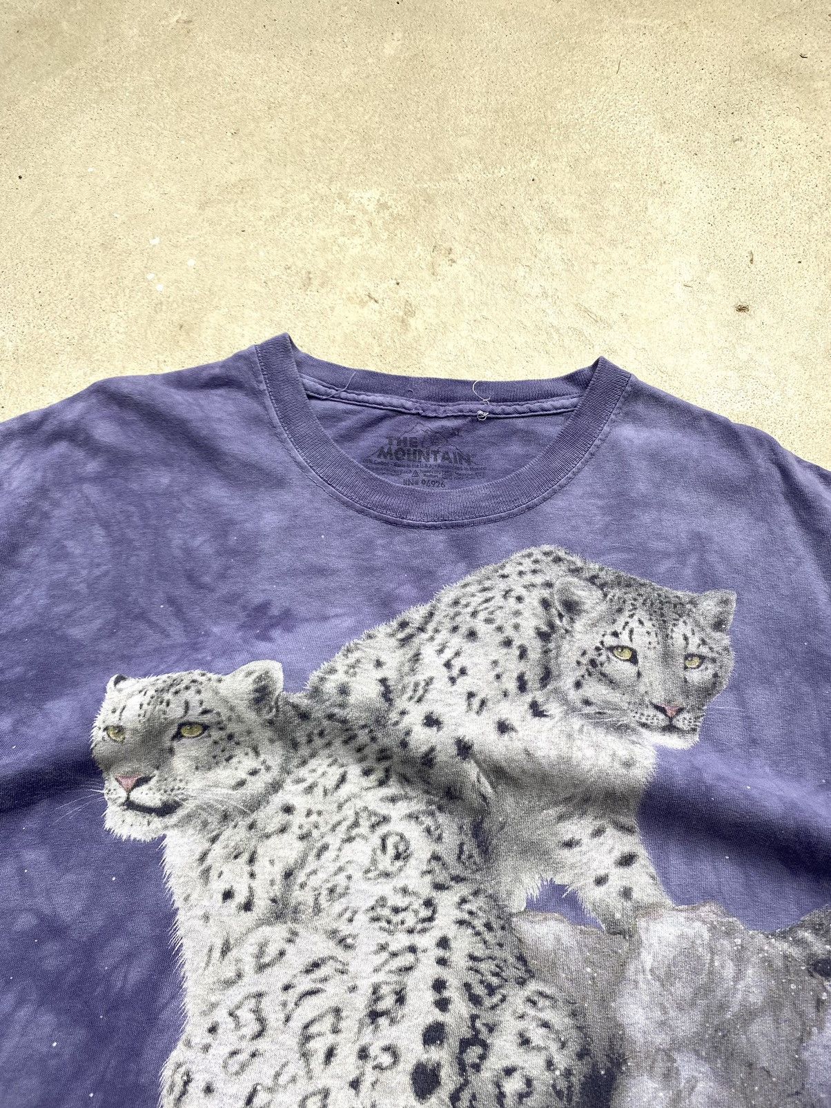Japanese Brand 2001 Vintage The Mountain Leopard Tiger T Shirt Made USA Size US XL / EU 56 / 4 - 5 Thumbnail