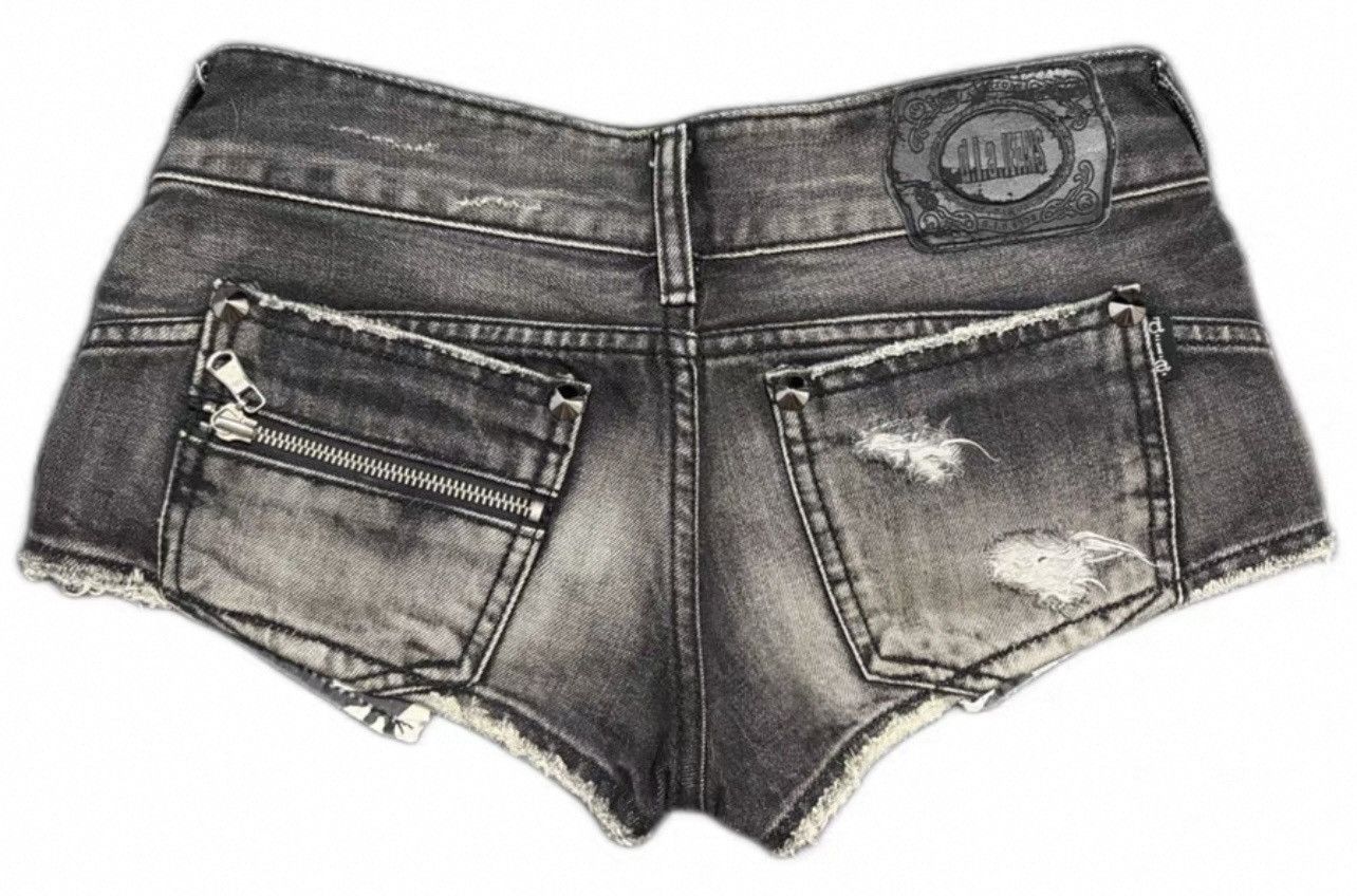 Vintage Dia shorts Size 25" / US 0 / IT 36 - 2 Thumbnail