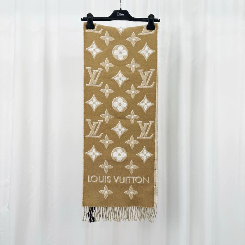 Louis Vuitton Louis Vuitton Gold thread embroidered cashmere scarf with Size ONE SIZE - 2 Thumbnail
