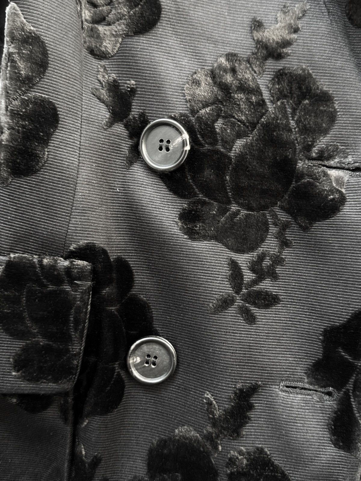 Prada Prada F/W 2009 Runway Black Silk Velvet Floral Jacket Size S / US 4 / IT 40 - 11 Thumbnail