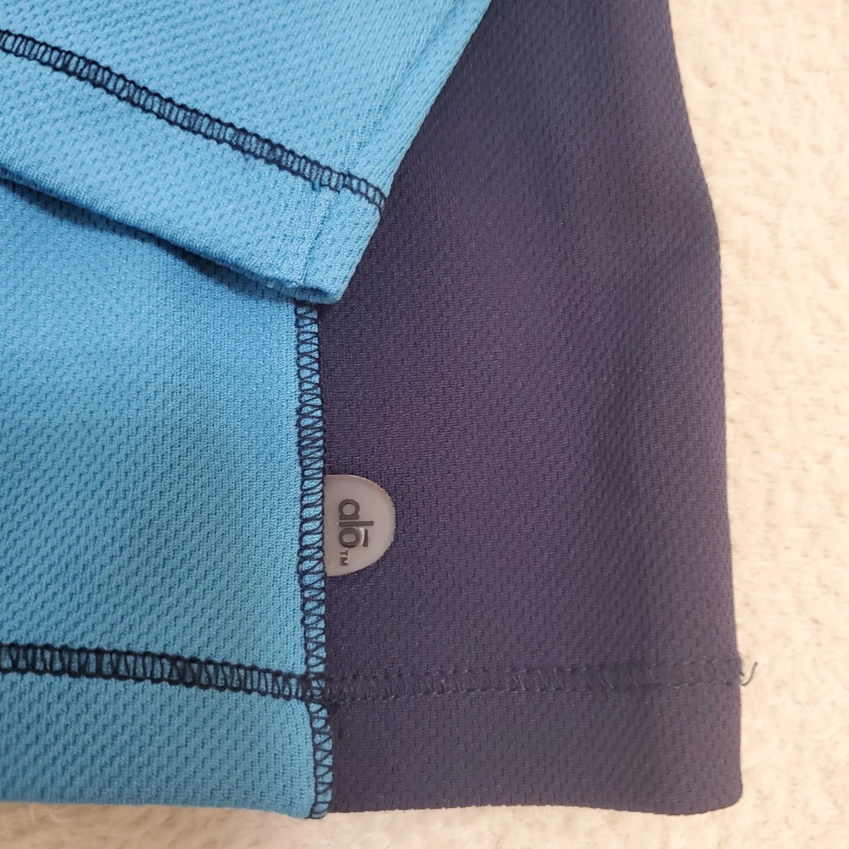 Alo Alo Yoga CoolFit Top Women L Blue Long Sleeve Round Neck Active Shirt Branded Size L / US 10 / IT 46 - 6 Thumbnail