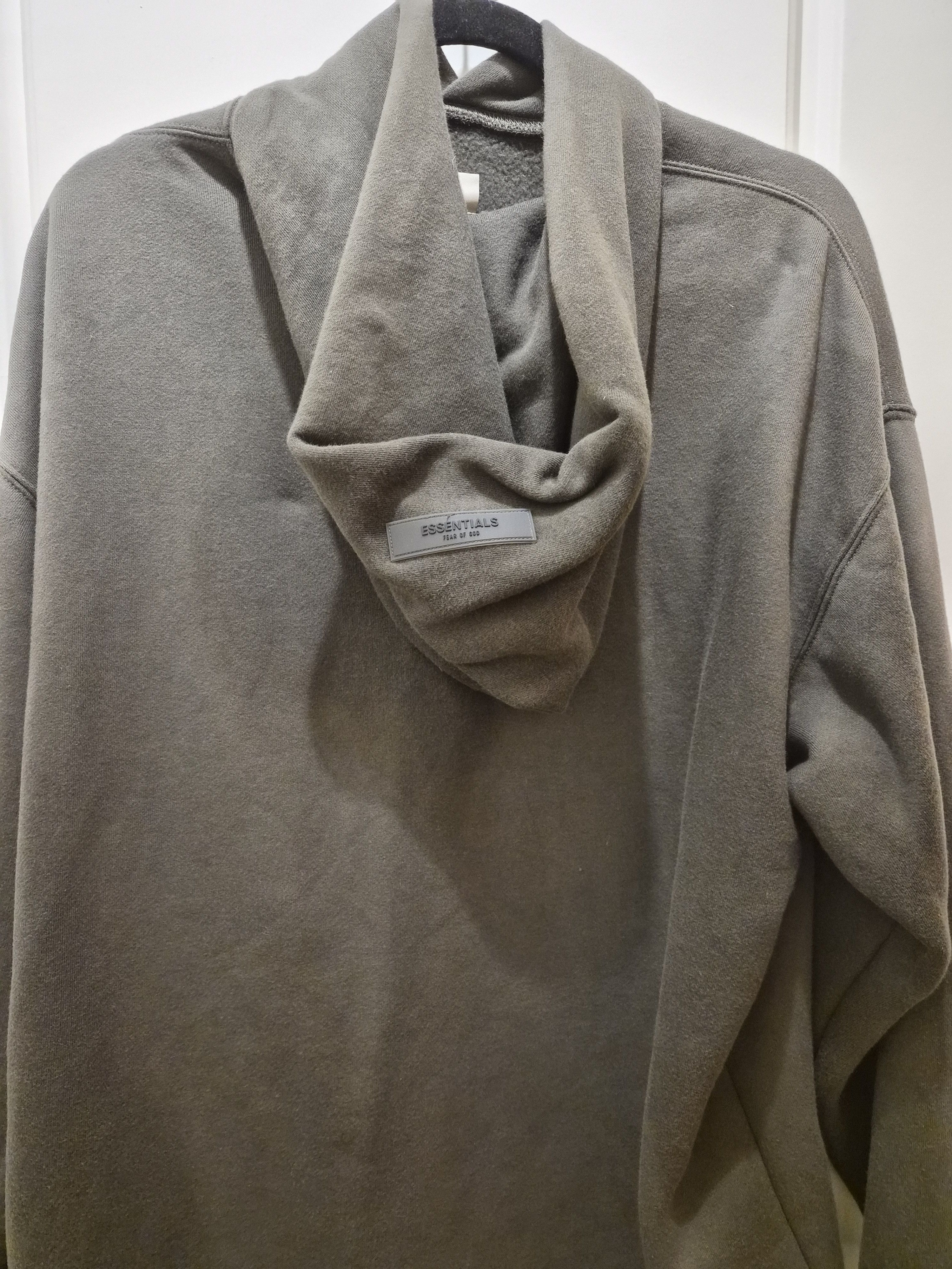 Fear of God Fear of God Essentials Gray Relaxed Hoodie Size US S / EU 44-46 / 1 - 2 Thumbnail