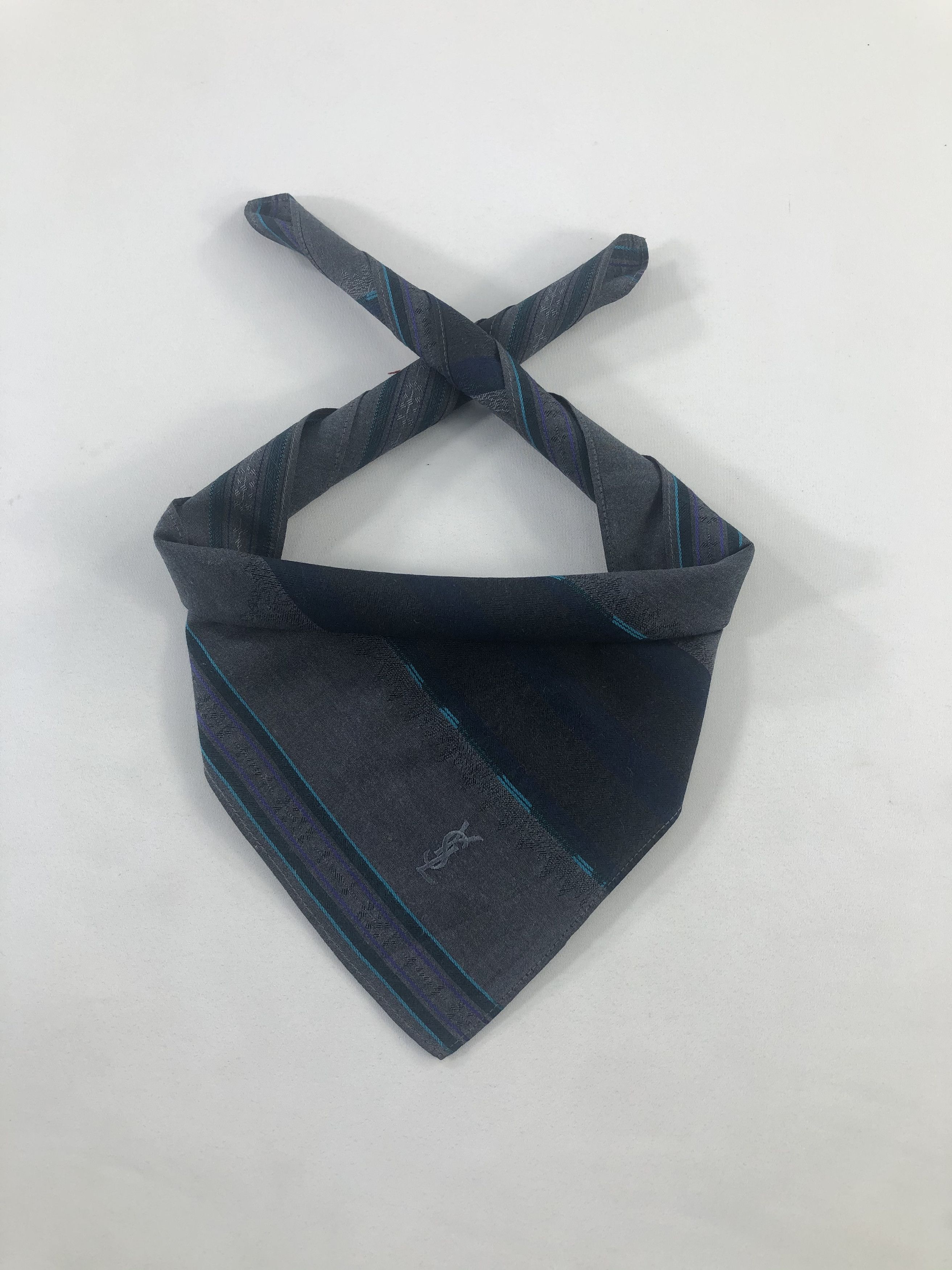 Yves Saint Laurent Yves Saint Laurent Handkerchief / Bandana / Neckerchief Size ONE SIZE - 1 Thumbnail