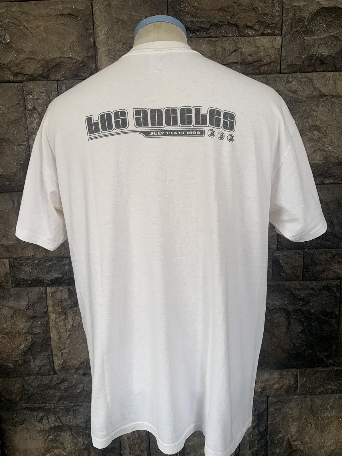 Band Tees × Vintage Vintage 90s Pearl Jam Los Angeles Tour Rock Band T shirt Size US L / EU 52-54 / 3 - 6 Thumbnail