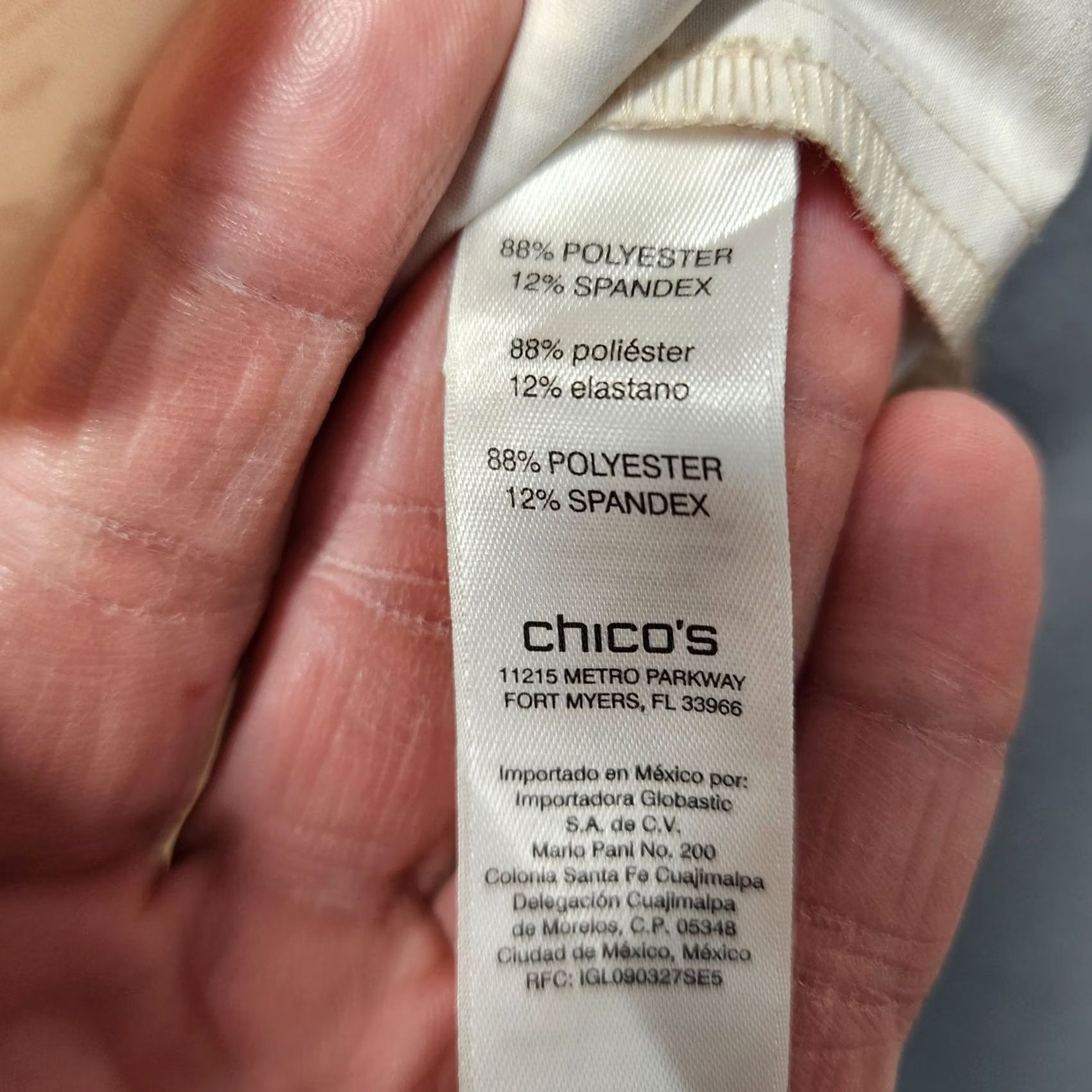 Vintage Chicos Zenergy Vest Women Medium Beige Pockets Performance Stretch Full Zip Size M / US 6-8 / IT 42-44 - 6 Thumbnail