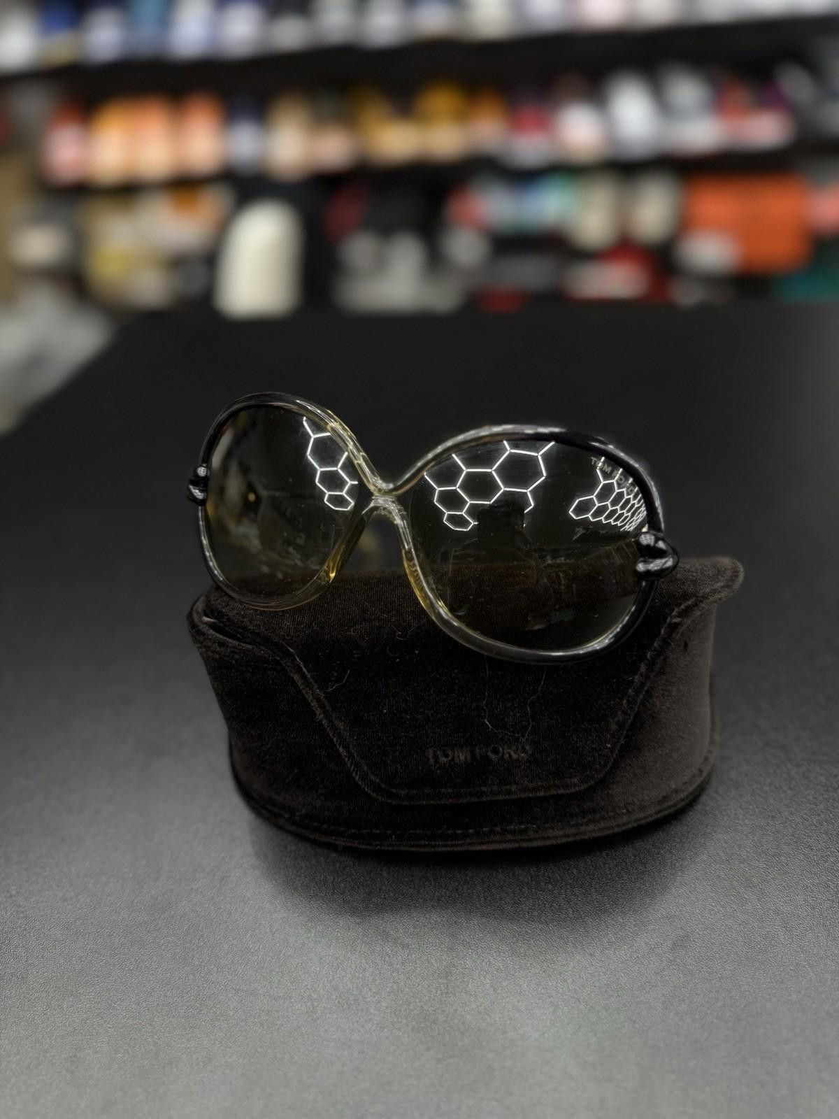 Tom Ford Tom Ford Oversized Sunglasses Knot Brown Gradient Size ONE SIZE - 3 Thumbnail