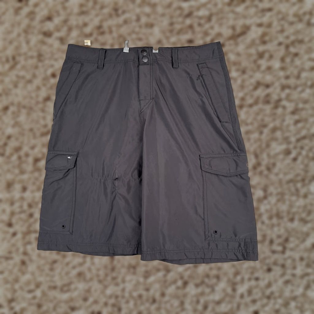 Quiksilver Quiksilver Shorts Mens 36 Black Cargo Polyester Beach 36x12 Cargo Shorts Men Black Poly 36in Inseam 12in Size US 36 / EU 52 - 1 Thumbnail