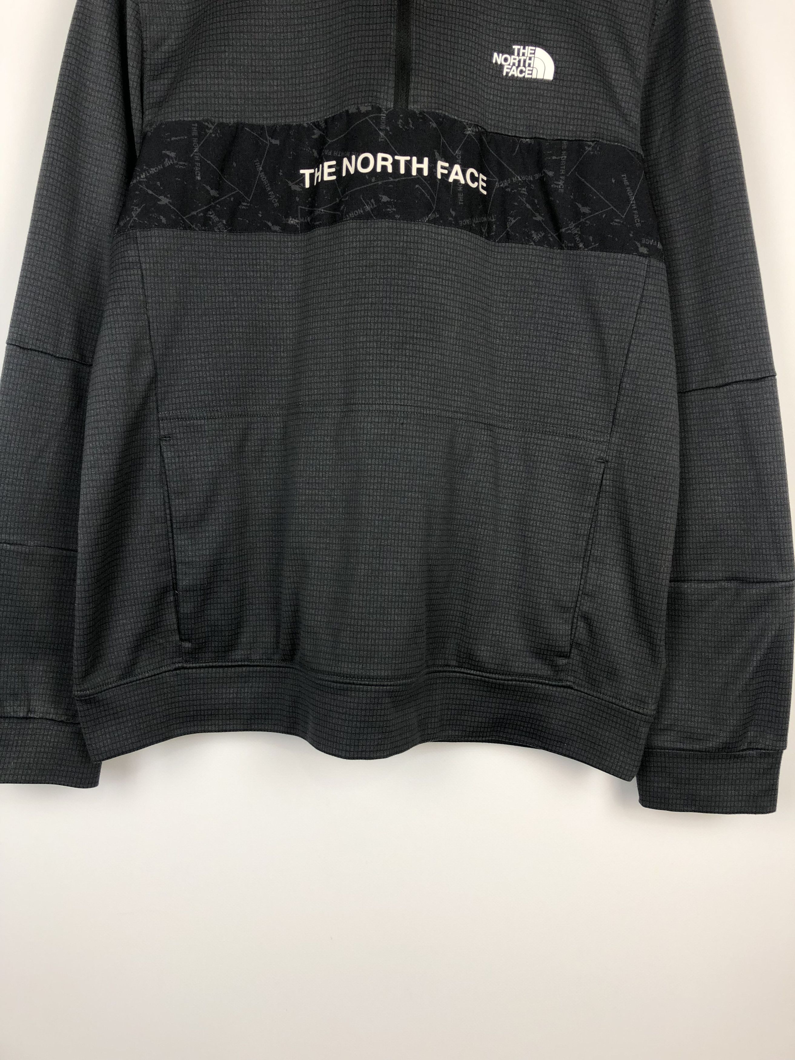 The North Face The North Face Hoodie Center Logo size M Size US M / EU 48-50 / 2 - 3 Thumbnail