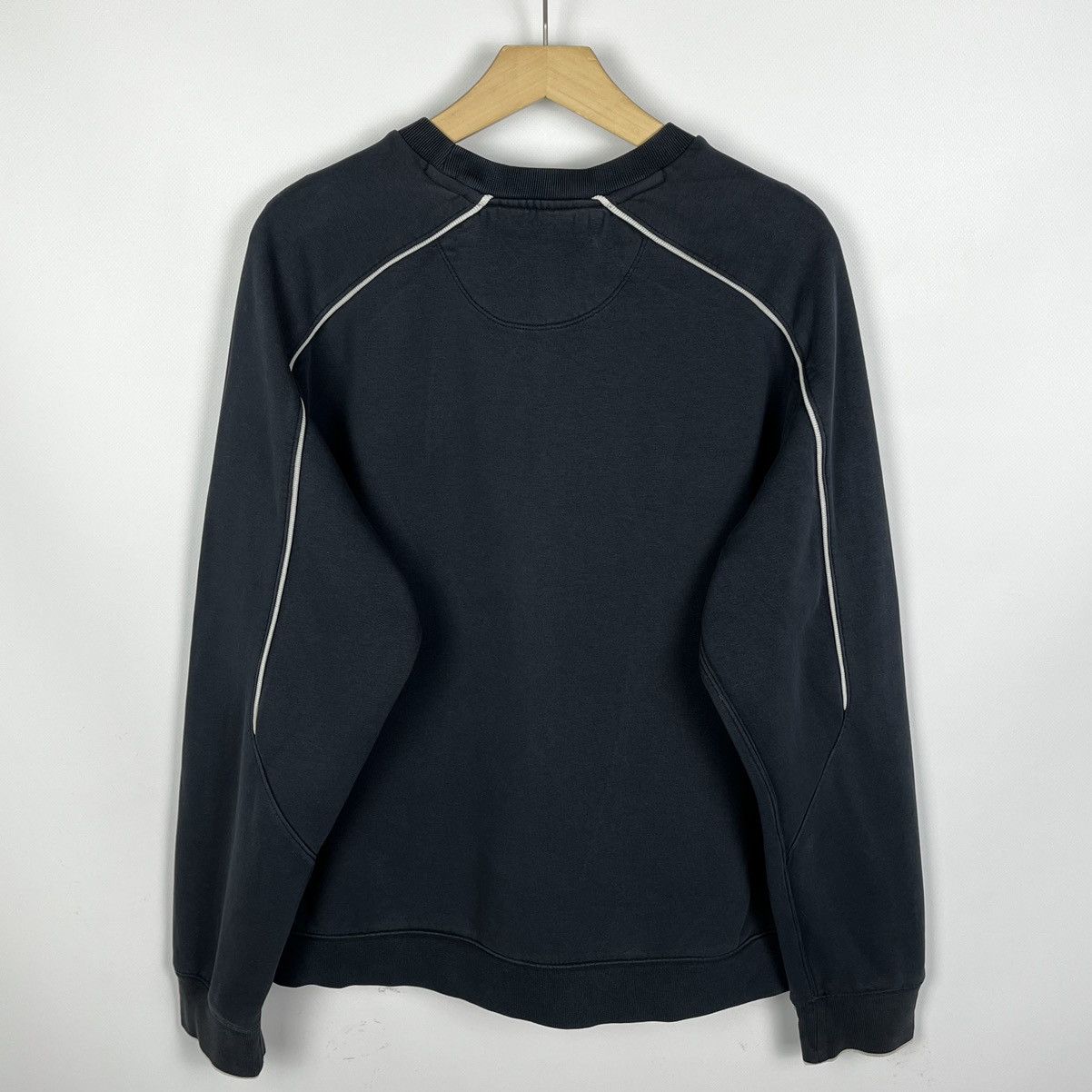 Nike Vintage Nike Big Swoosh Faded Blue Sweatshirt 2000’s Size US L / EU 52-54 / 3 - 13 Thumbnail