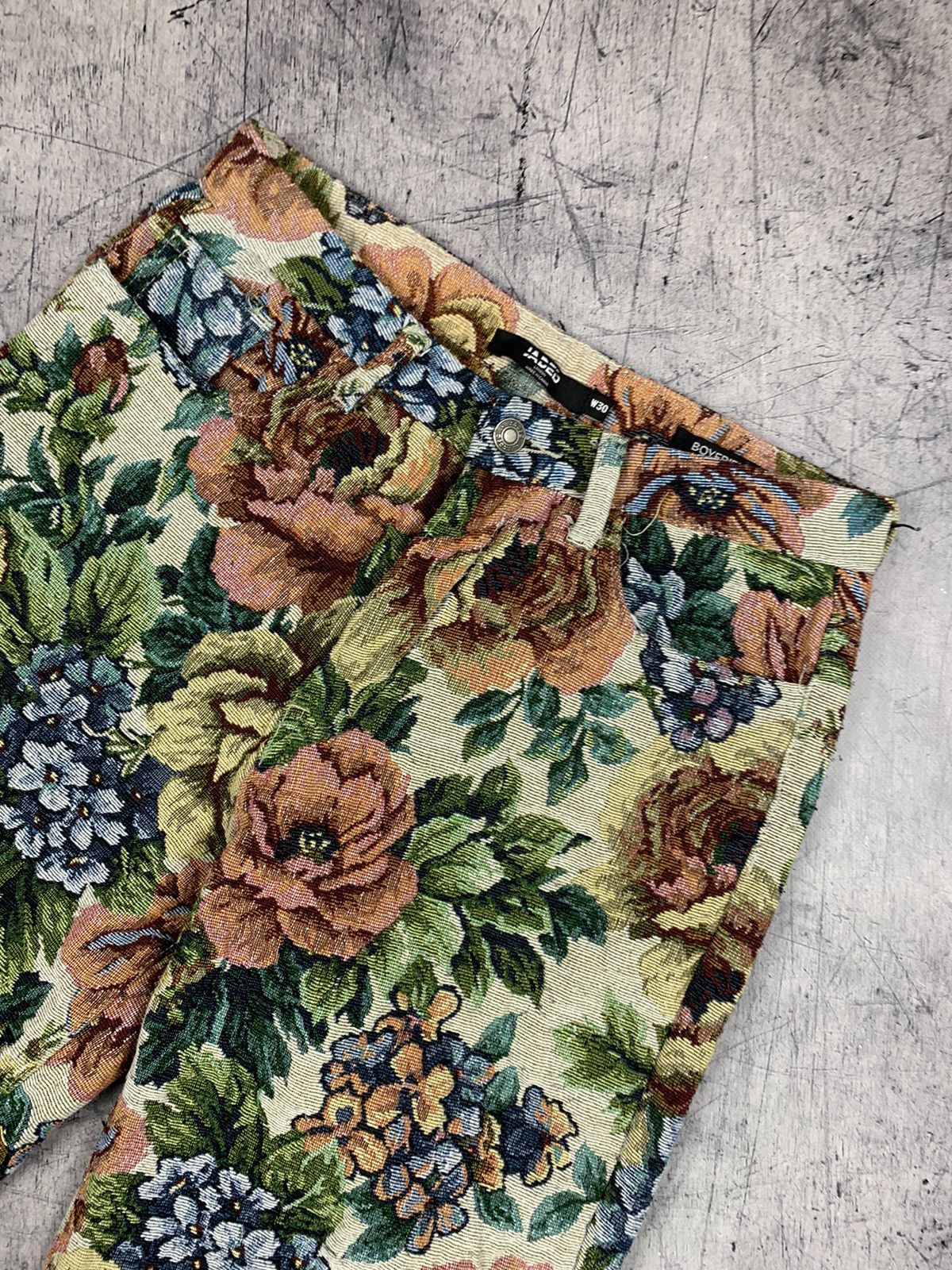 Jaded London Jaded London Floral Pants Boyfriend Fit Size 30 Size US 30 / EU 46 - 2 Thumbnail