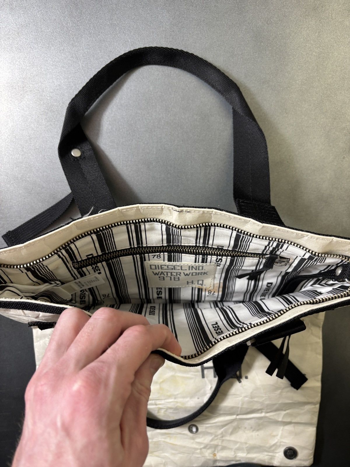 Diesel Diesel Paper Bag Waxed Tote Bag Y2K Crinkle Texture Purse Size ONE SIZE - 5 Thumbnail