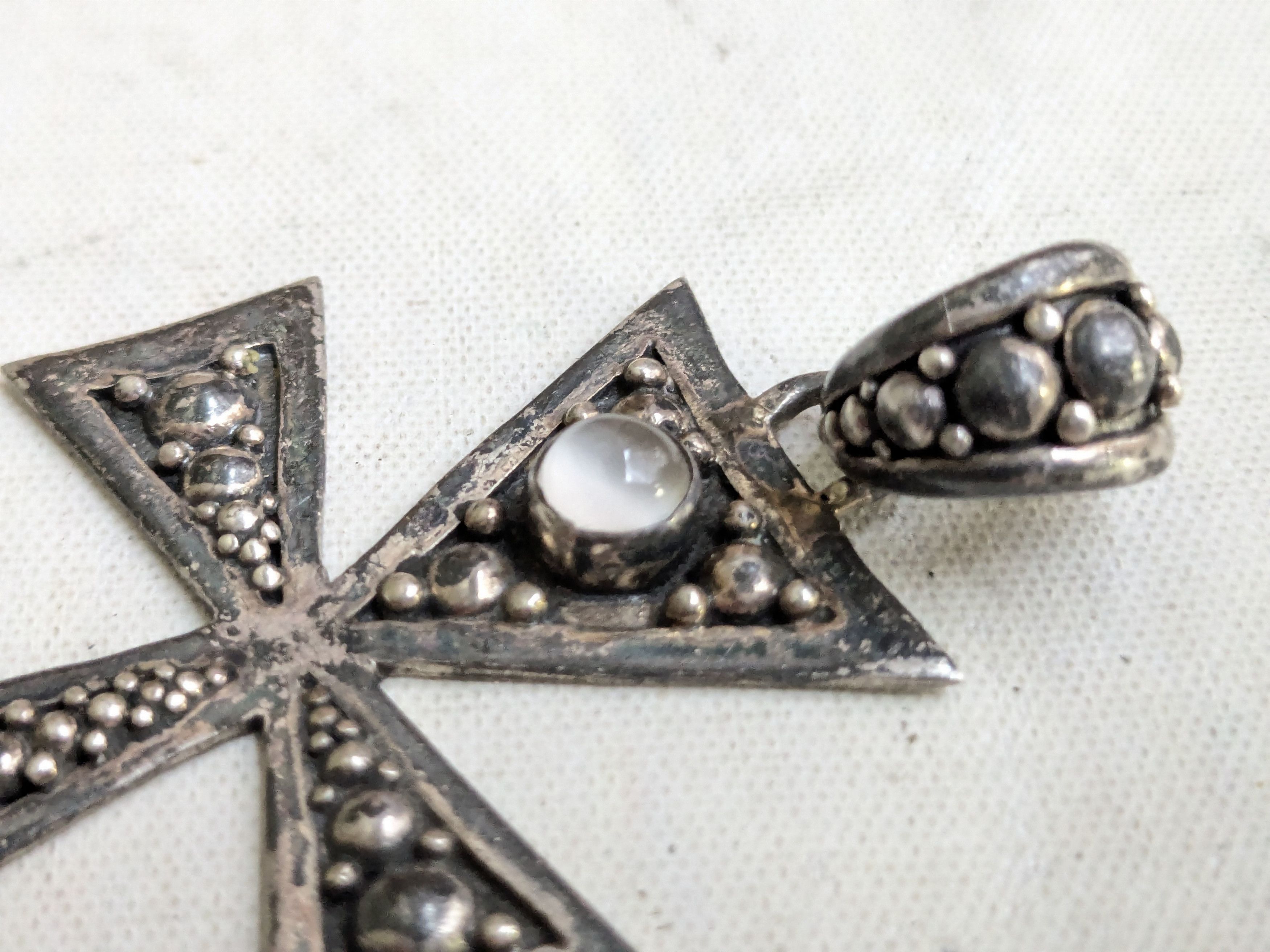 Jewelry Vintage Sterling Silver Cross Pendant Moonstone Size ONE SIZE - 4 Thumbnail