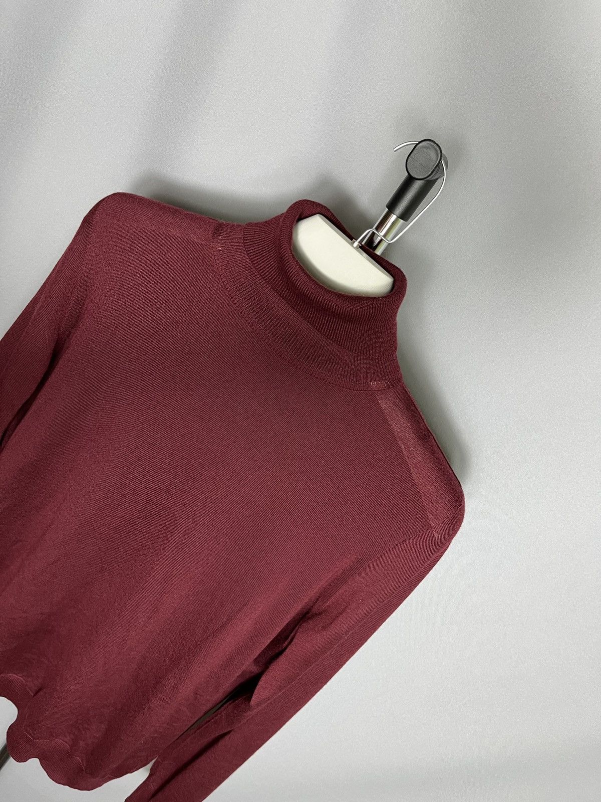 Johnstons Of Elgin johnstons of elgin roll neck wool jumper burgundy sweater Size US L / EU 52-54 / 3 - 3 Thumbnail