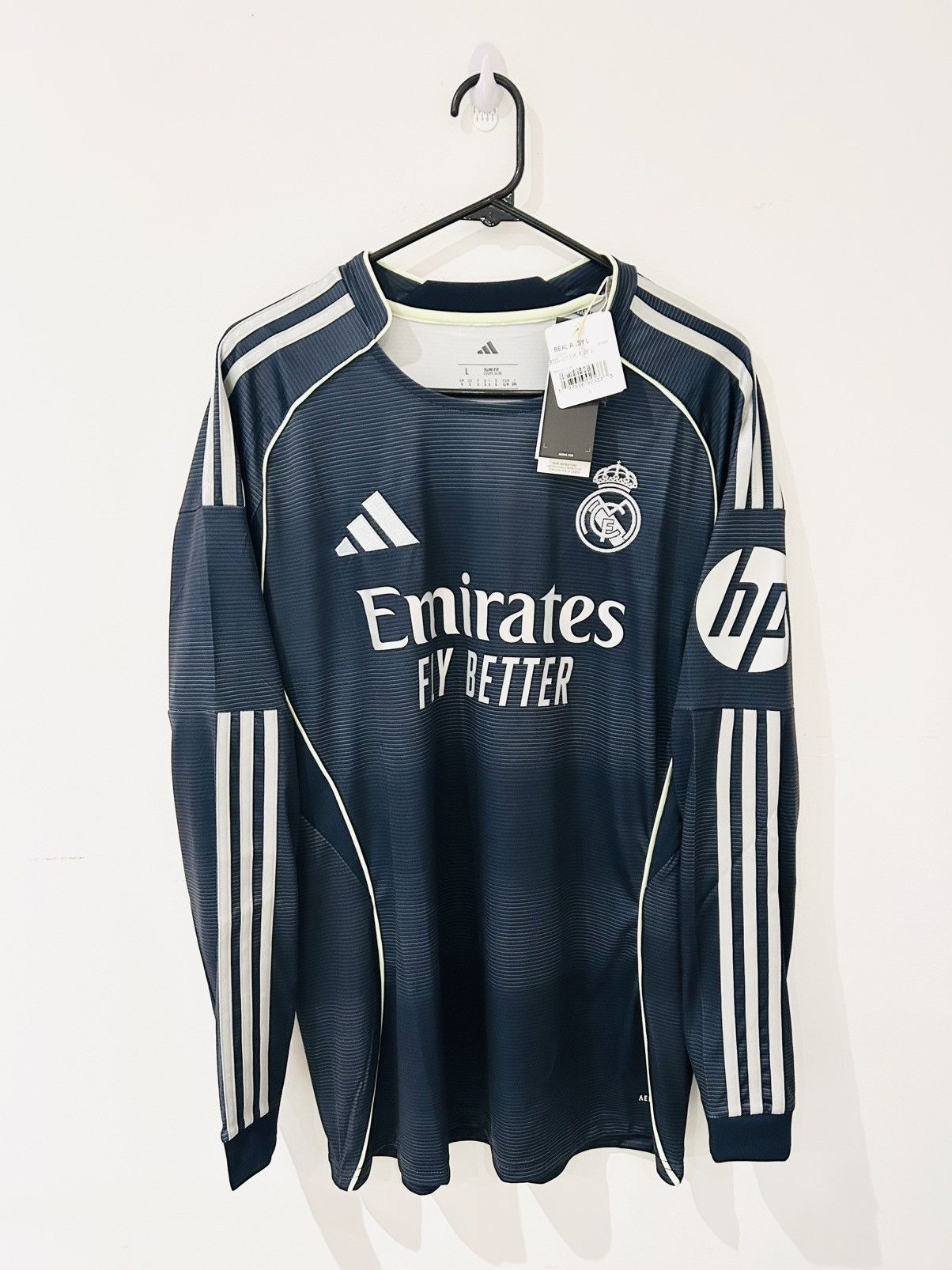 Adidas Real Madrid 2025/26 Away Jersey Size US L / EU 52-54 / 3 - 2 Thumbnail