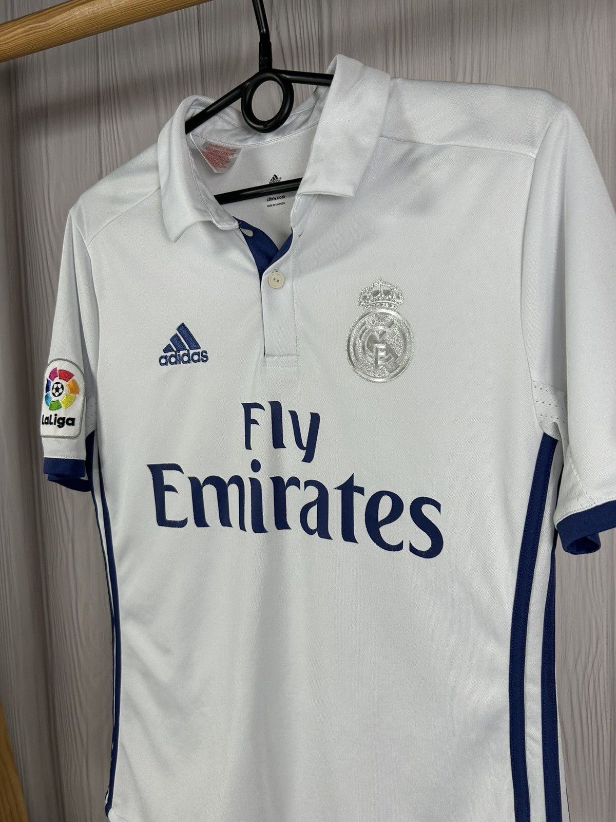 Adidas Boys Real Madrid Adidas 2016 Soccer Jersey Size 13-14Y Size US L / EU 52-54 / 3 - 2 Thumbnail