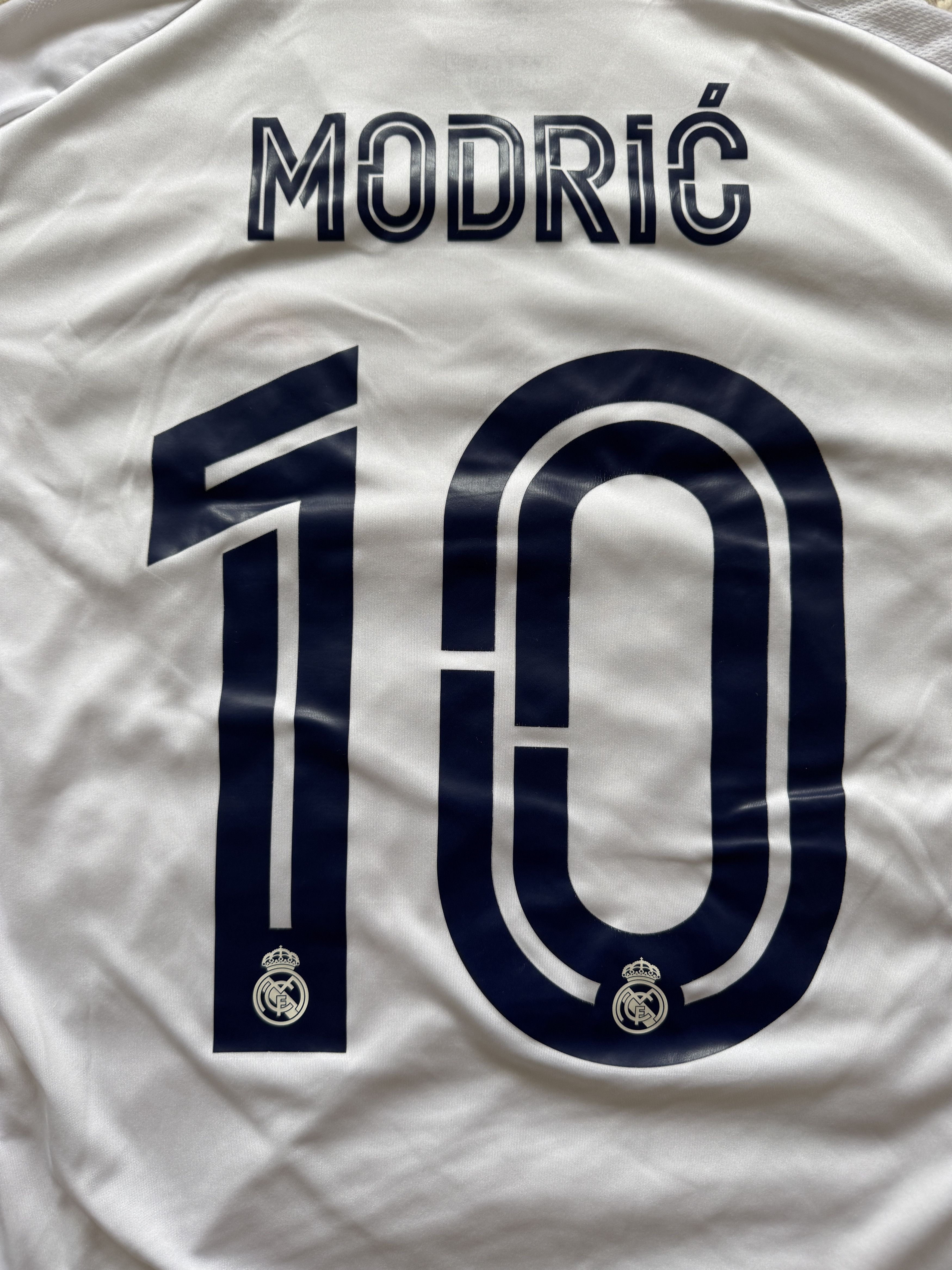 Adidas Adidas Real Madrid #10 Modric 2020 Jersey Size US S / EU 44-46 / 1 - 6 Thumbnail
