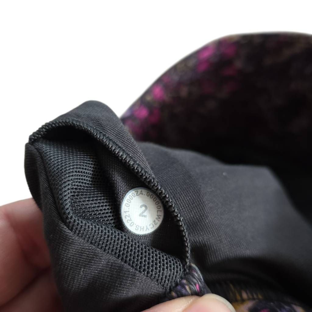Lululemon Lululemon Women's Size 2 Black Purple High Neck Sports Bra Size ONE SIZE - 3 Thumbnail