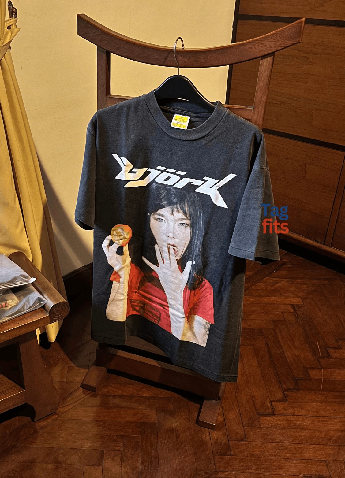 Band Tees × Vintage Bjork Biography Boot T shirt ᯓ★ Size US L / EU 52-54 / 3 - 6 Thumbnail