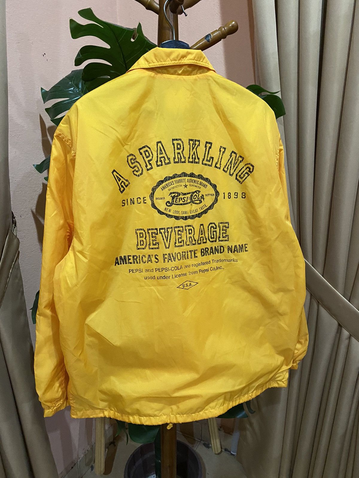 Coca Cola Vintage Pepsi-Cola Yellow Coach Jacket Soft Drink Promo Size US L / EU 52-54 / 3 - 12 Thumbnail