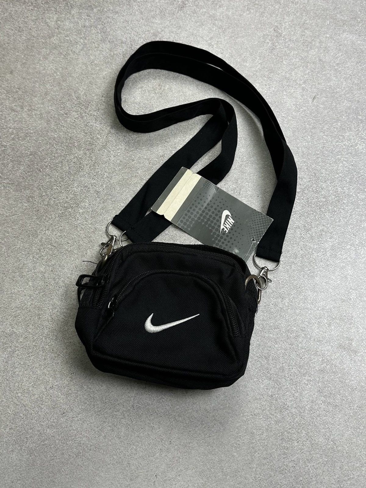 Nike × Streetwear × Vintage Vintage 90's Nike Y2K Crossbody Sling