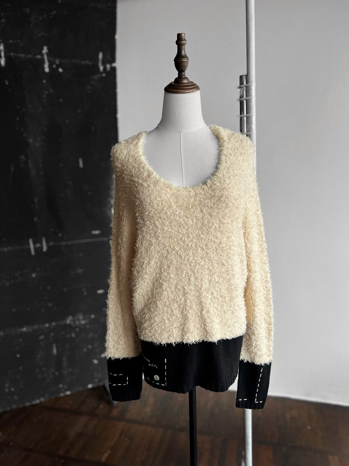 Elisa Cavaletti Elisa Cavaletti Italian Designer Womens Knitted Sweater Size XL / US 12-14 / IT 48-50 - 1 Thumbnail