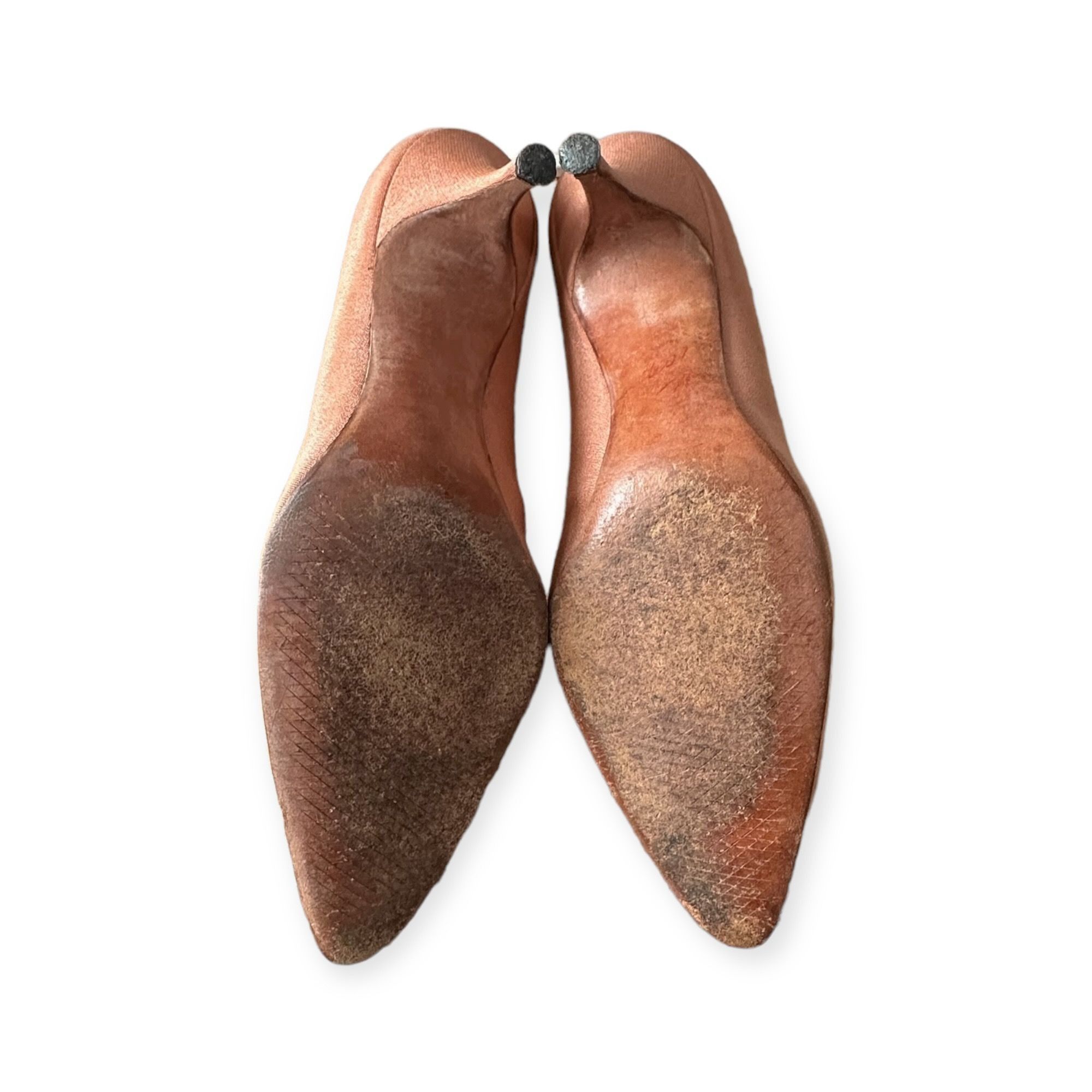 Roger Vivier Roger Vivier Pink Fabric Pumps for Saks 6.5B, 1960s Size US 6.5 / IT 36.5 - 10 Thumbnail