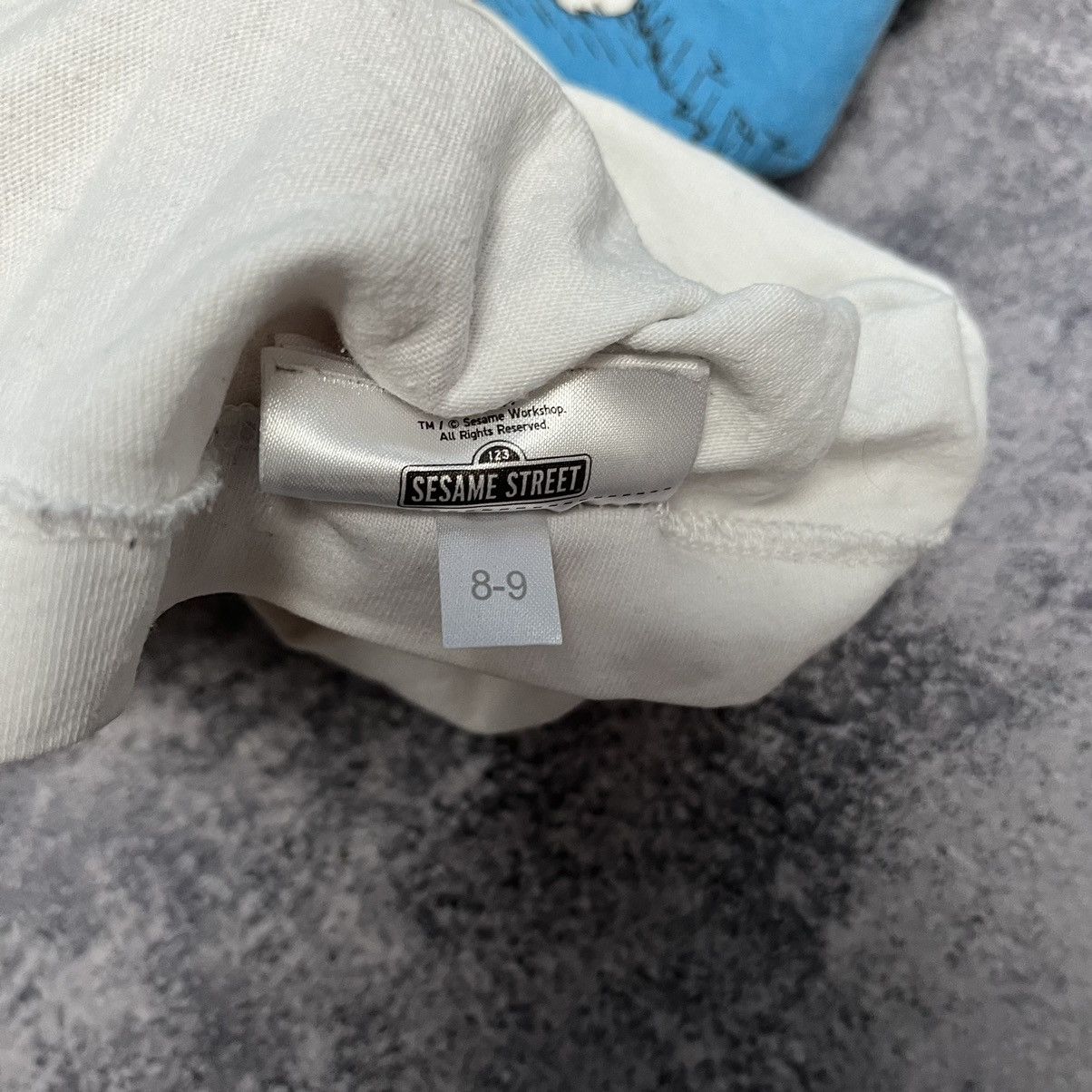 Kaws × Uniqlo Kaws X Uniqlo X Sesame Street White Tee Y2K Streetwear Size US L / EU 52-54 / 3 - 9 Thumbnail