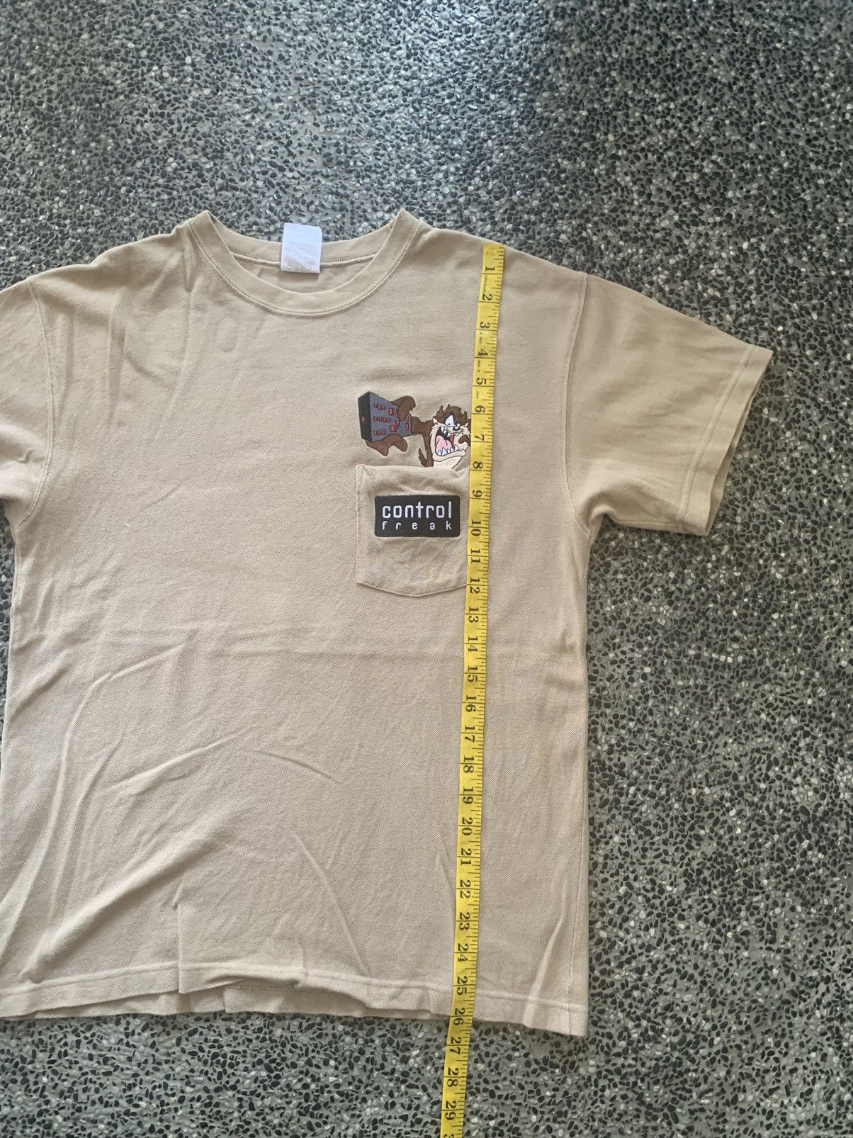 Vintage × Warner Bros Vintage 90s Warner Bros Tasmanian Devil Pocket Tee Size US S / EU 44-46 / 1 - 8 Thumbnail