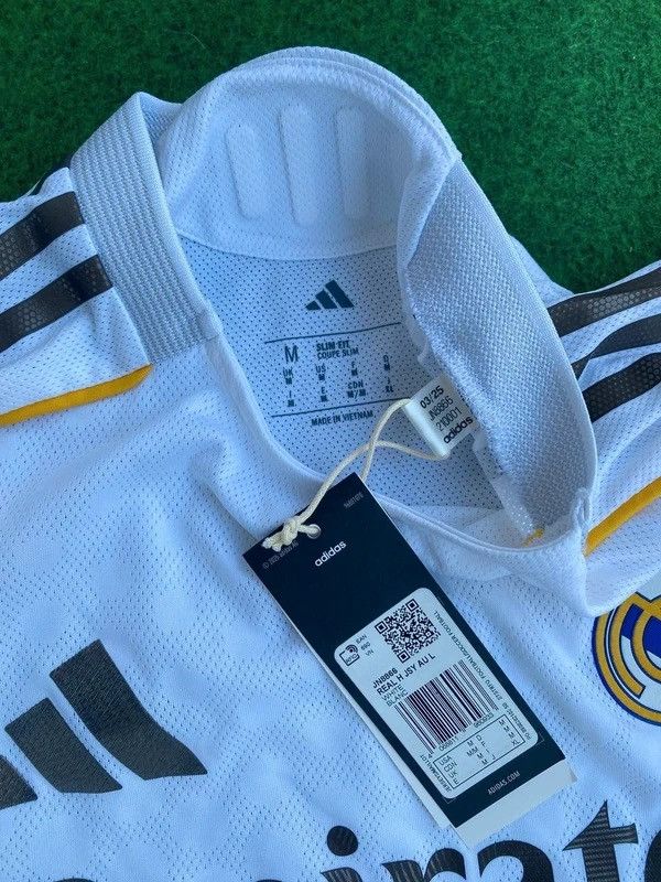 Adidas Long sleeve Adidas Real Madrid 25/26 Authentic Mbappe size M Size US M / EU 48-50 / 2 - 6 Thumbnail