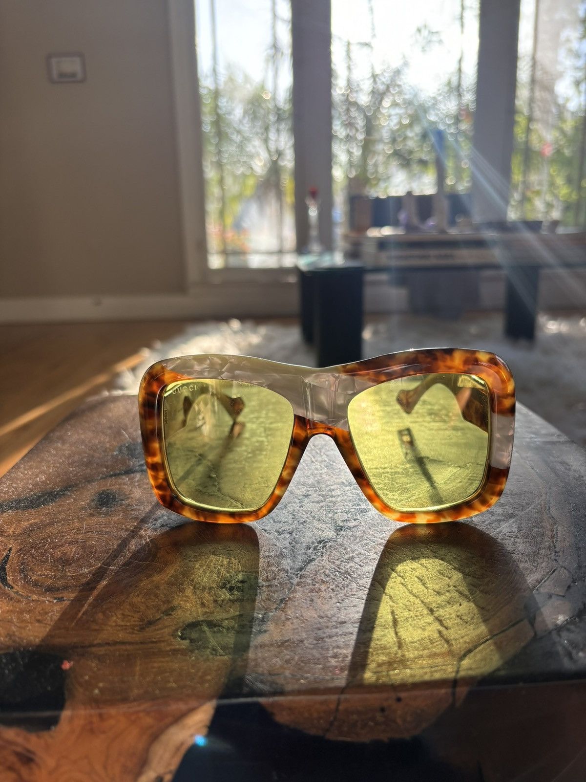 Gucci Oversized Gucci Tortoise Pearl Sunglasses Size ONE SIZE - 2 Thumbnail