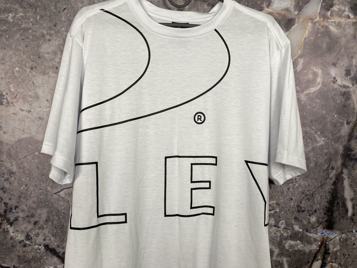 Japanese Brand × Oakley × Vintage Men’s Oakley T-Shirt Big Logo Streetwear Size XL Size US XL / EU 56 / 4 - 4 Thumbnail