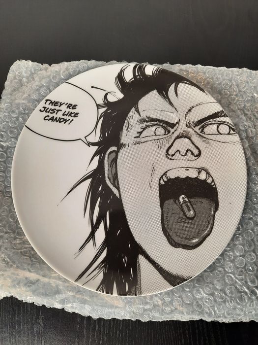 Supreme shop akira plate