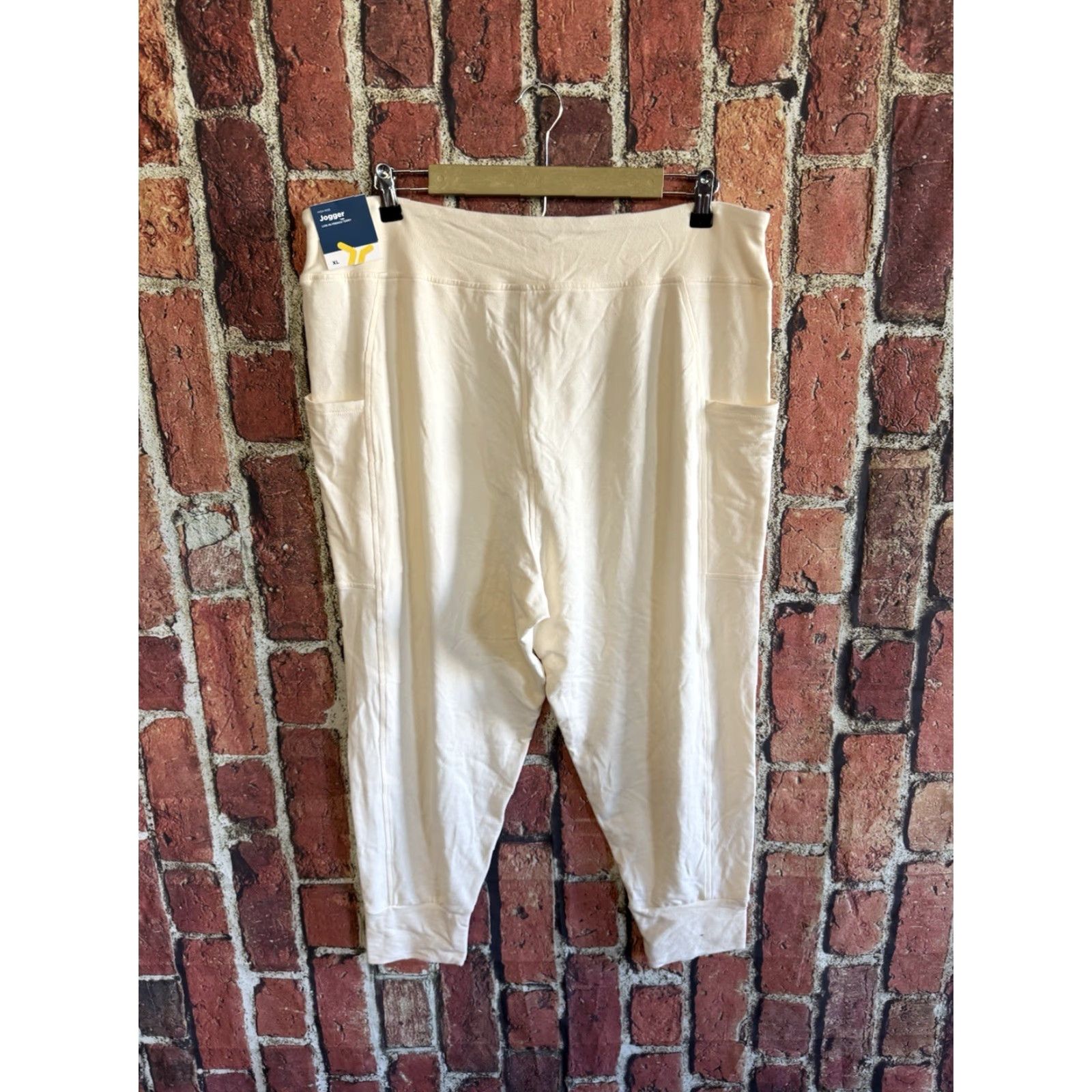 Old Navy Old Navy Womens White Jogger Sweatpants NWT Size XL Size 40" / US 18 - 2 Thumbnail