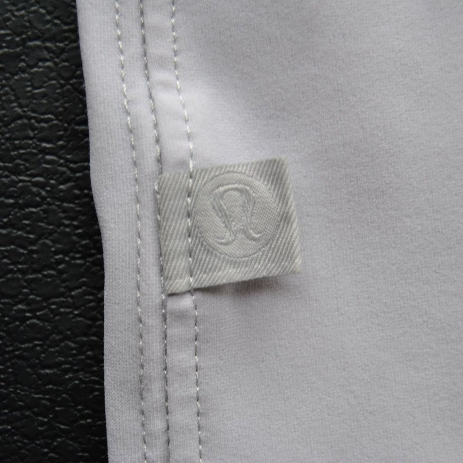 Lululemon Lululemon Graphic Design White Shirt Size L / US 10 / IT 46 - 6 Thumbnail