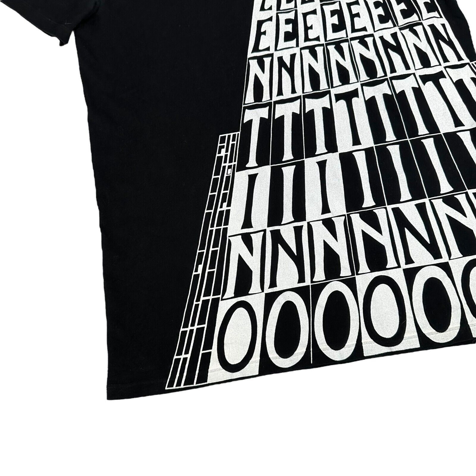 Valentino Valentino Size L T-shirt Black Skyscraper Graphic Logo Tee Size US L / EU 52-54 / 3 - 9 Thumbnail